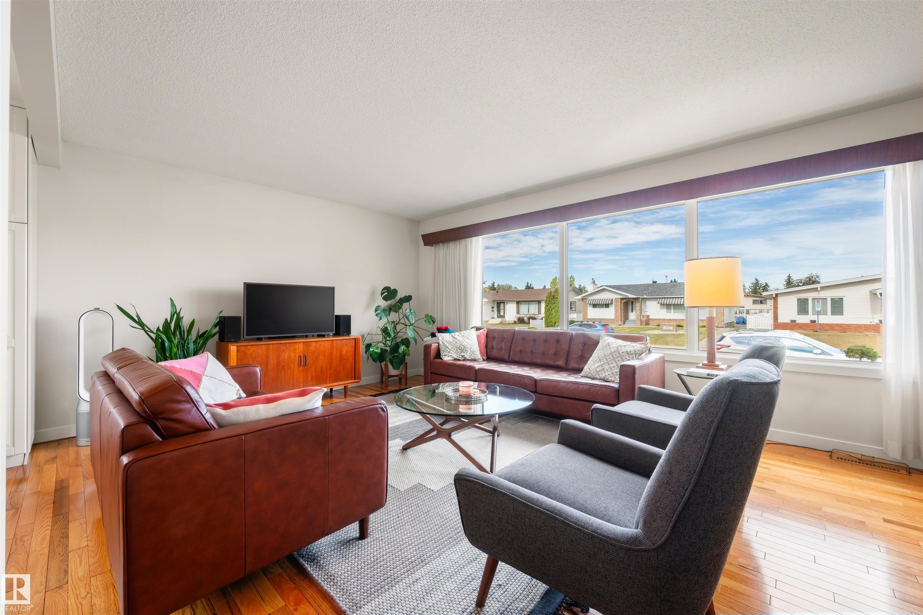 Picture for 7811 148 AV NW