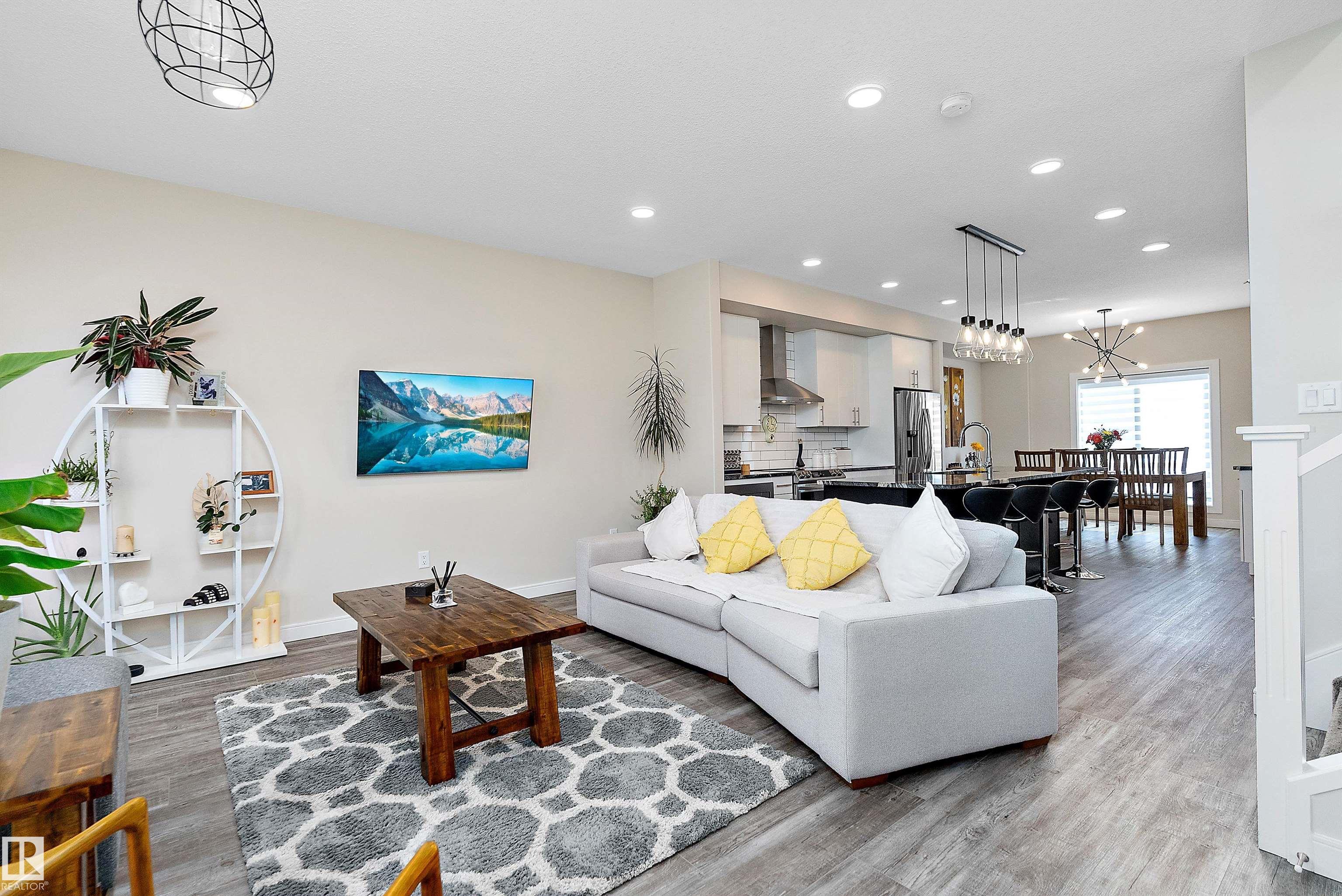 Photo 3 at 7819 Yorke Road NW, Blatchford Area, Edmonton