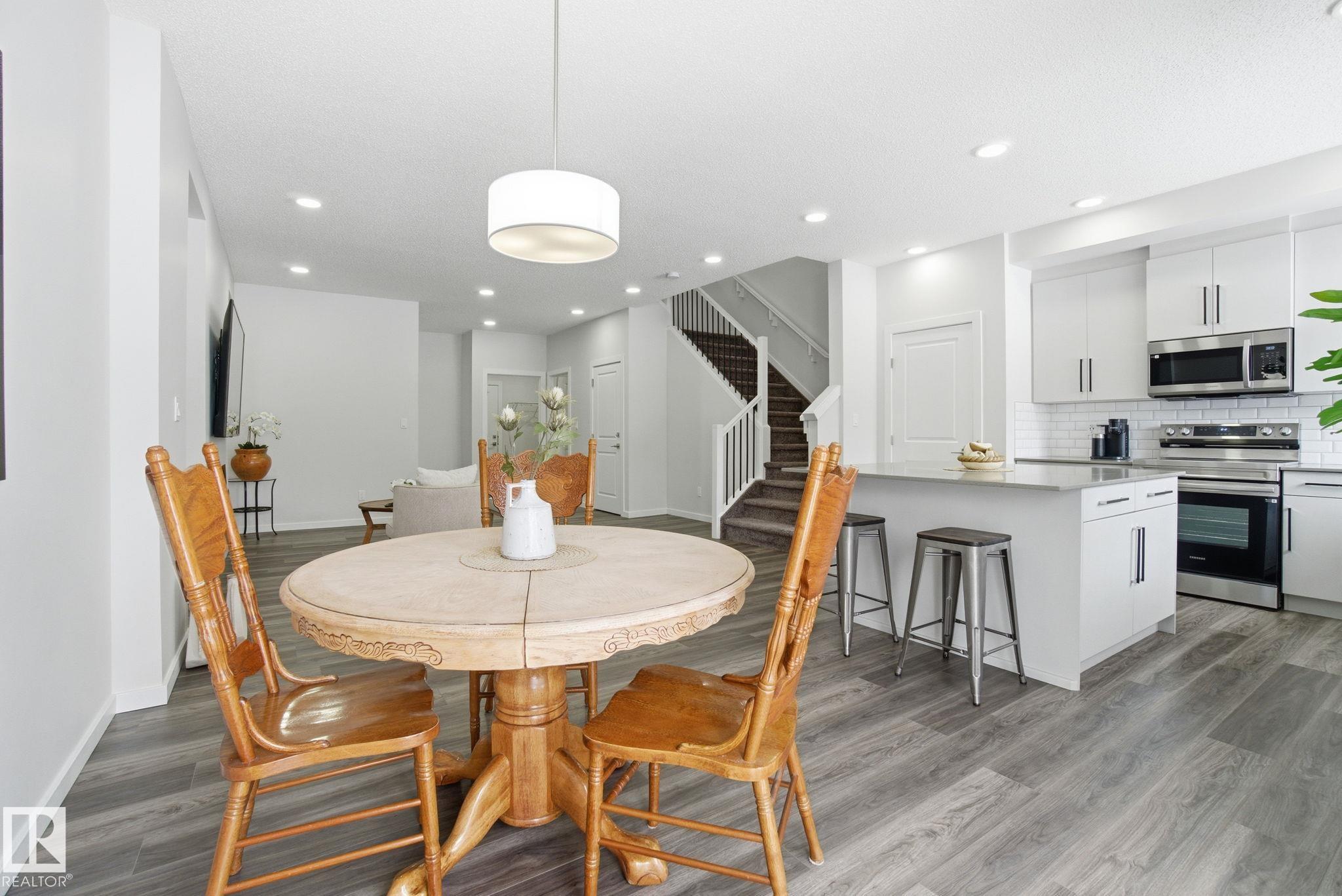 Photo 14 at 319 29 Street SW, Alces, Edmonton