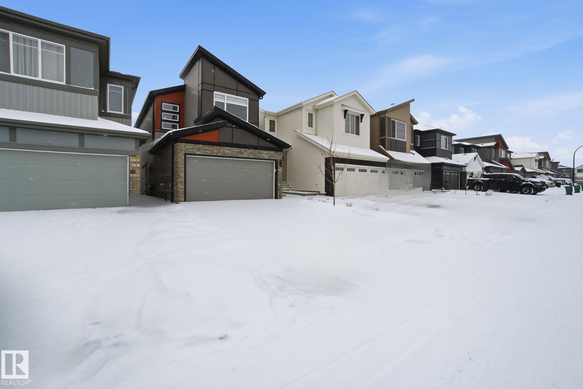 319 29 Street SW, Alces, Edmonton