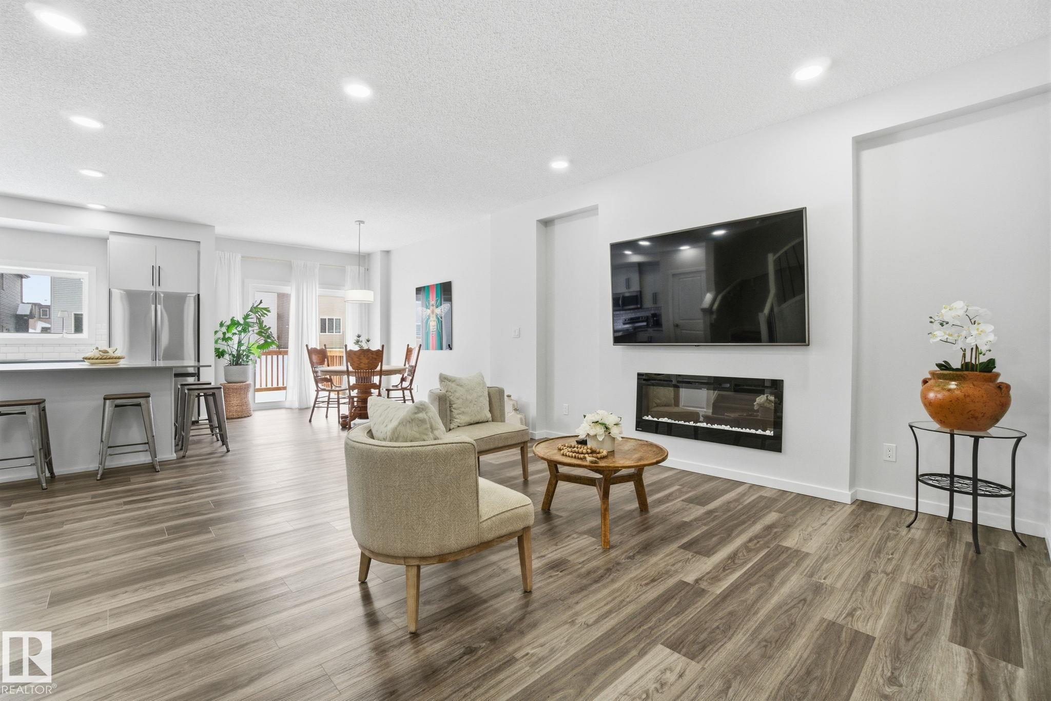 Photo 8 at 319 29 Street SW, Alces, Edmonton