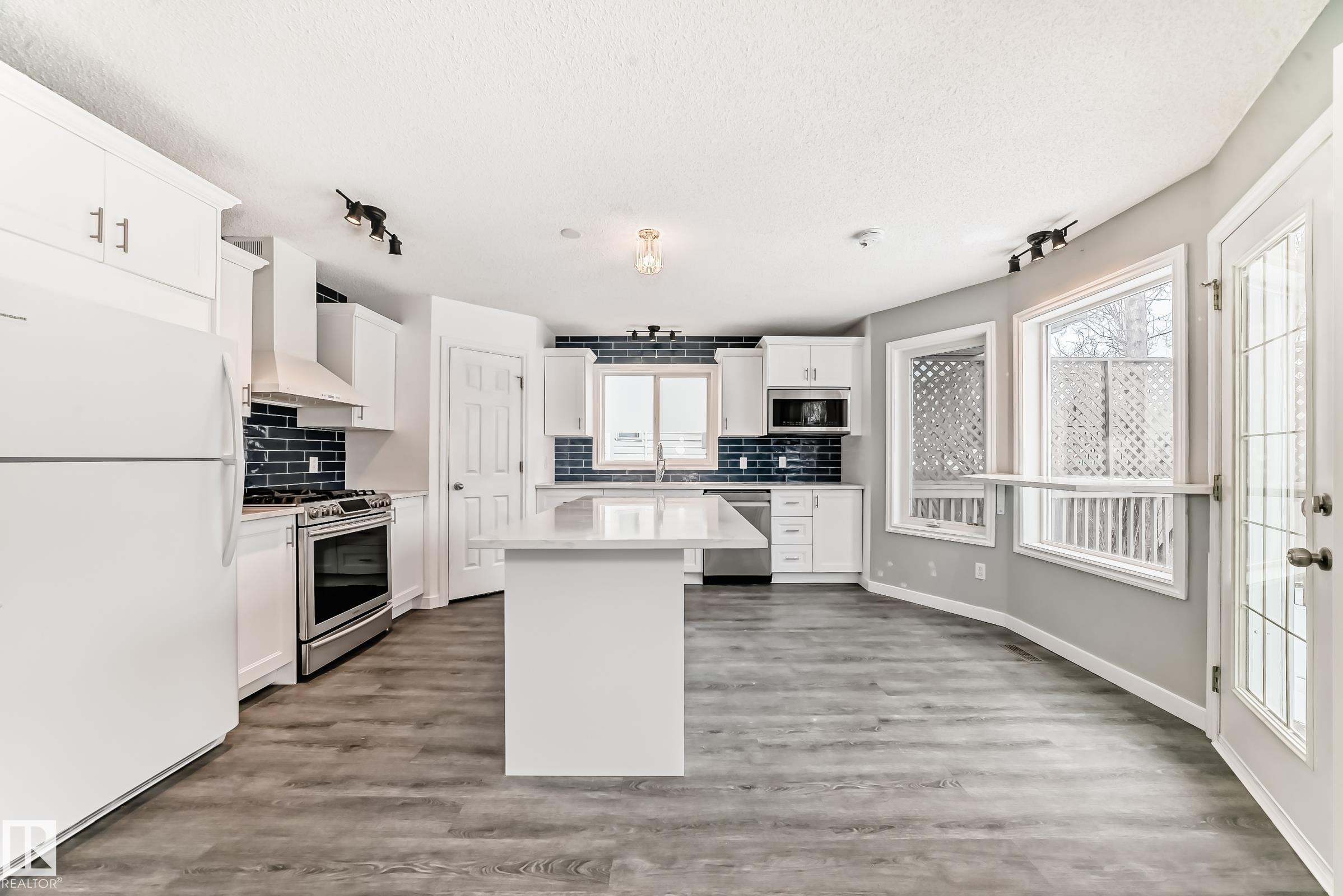 Picture for 784 BLACKBURN PL SW