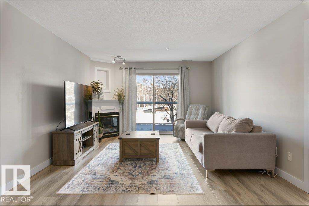 Photo 8 at 224 - 78A Mckenney Avenue, Mission, St. Albert