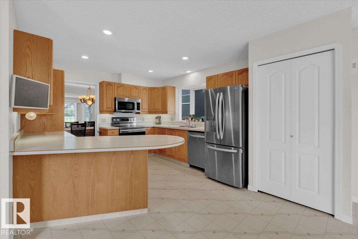 Photo 12 at 9615 101 Street NW, Rossdale, Edmonton