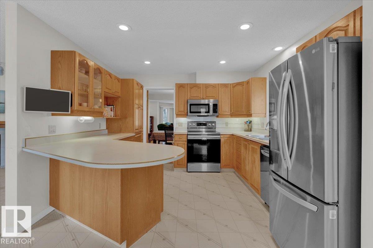 Photo 14 at 9615 101 Street NW, Rossdale, Edmonton