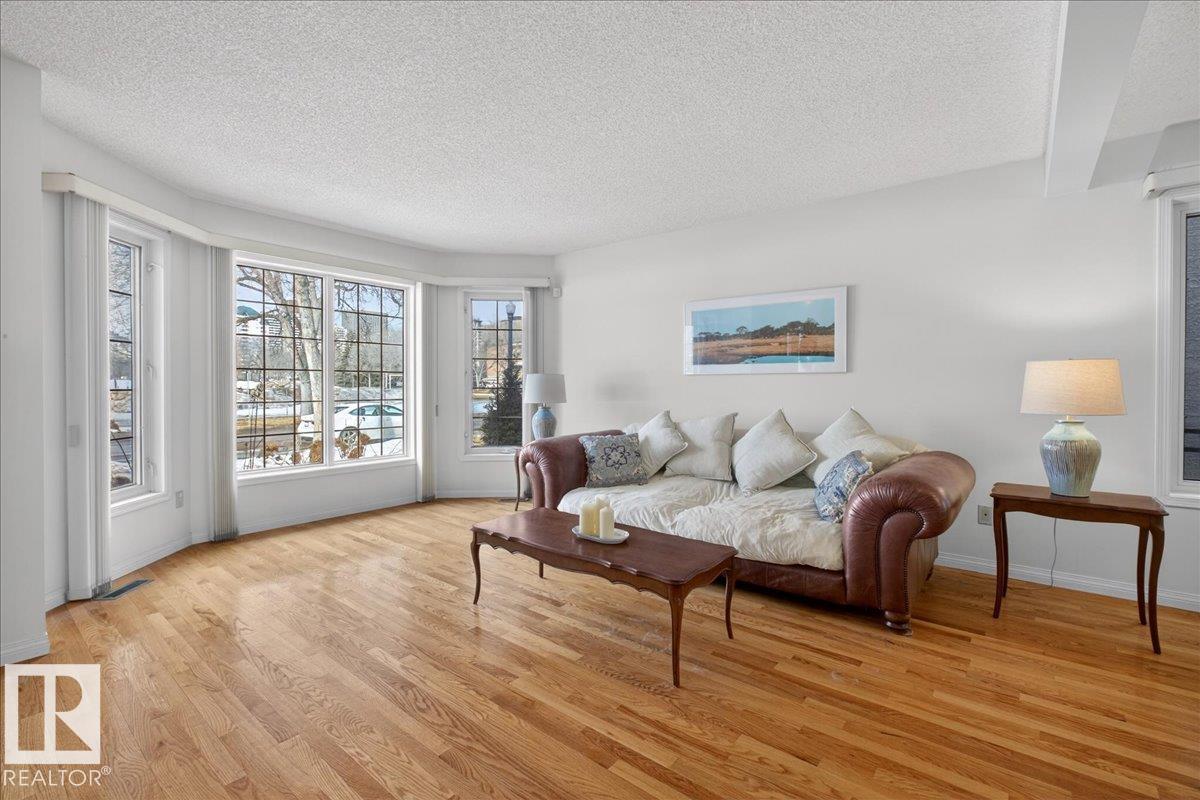 Photo 7 at 9615 101 Street NW, Rossdale, Edmonton