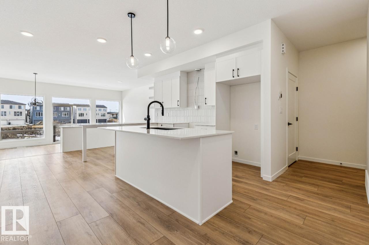 324 30 Street SW, Alces, Edmonton