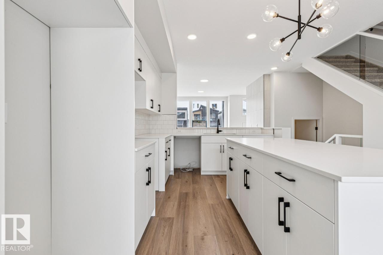 Photo 12 at 319 30 Street SW, Alces, Edmonton