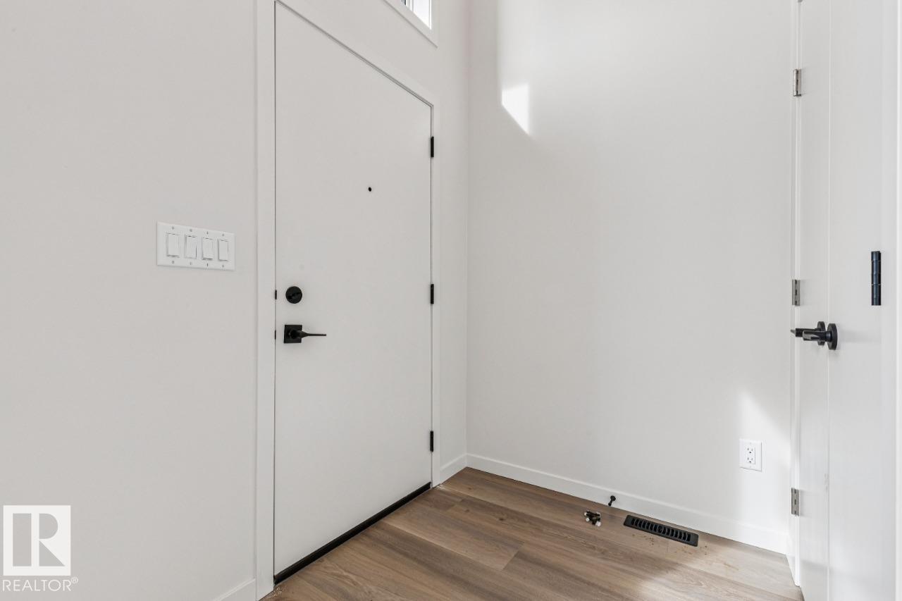 319 30 Street SW, Alces, Edmonton