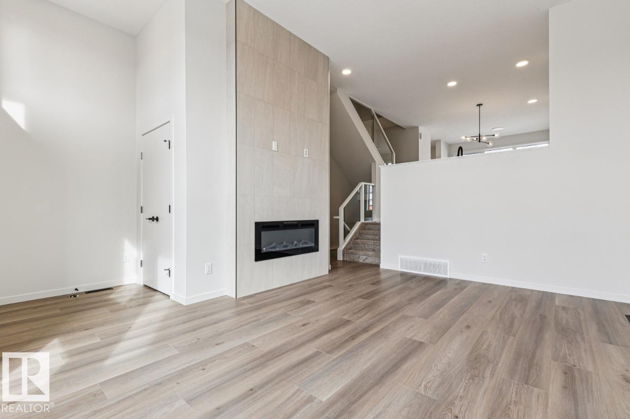 319 30 Street SW, Alces, Edmonton