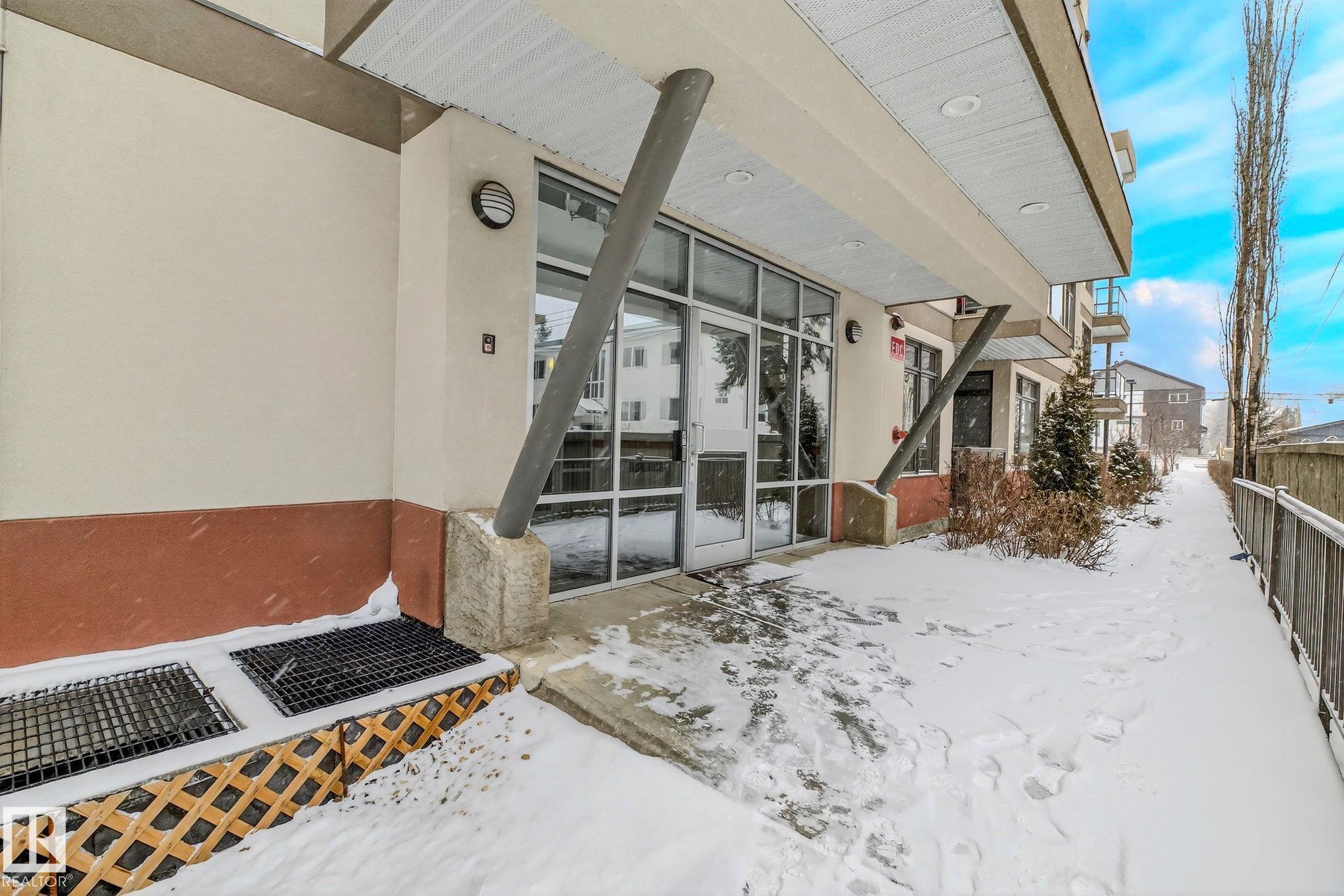 Photo 5 at 301 - 11140 68 Avenue NW, Parkallen, Edmonton