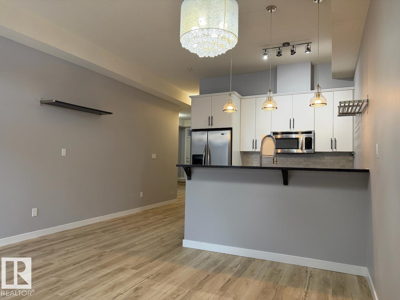https://zimg.paragon.ice.com/ParagonImages/Property/PM/RAE/225392254/11/0/0/026bd8e6d4d4d81d0fb0d8c4aed65f0c/1/e0fc64ce888c954d6f1598643954bac8/225392254-FBCF0D4B-39E9-45B8-86E5-CC6AA4DF3B14.JPG