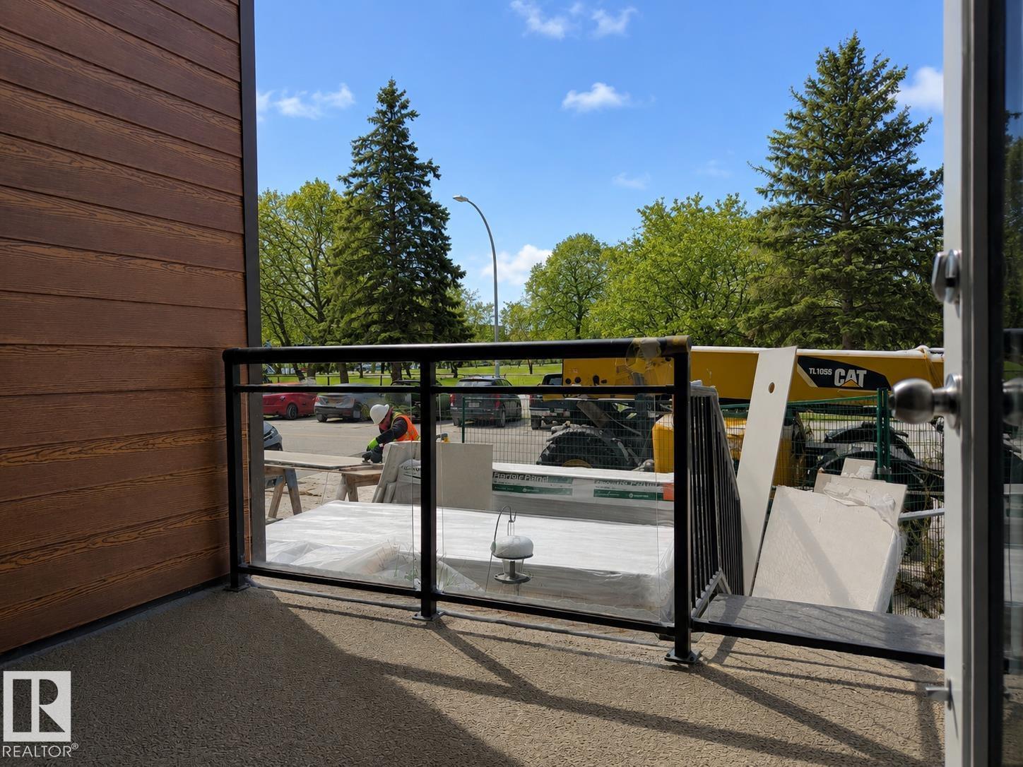 https://zimg.paragon.ice.com/ParagonImages/Property/PM/RAE/225392254/17/0/0/db176bc9c11b2df7f157218162de41d1/1/e0fc64ce888c954d6f1598643954bac8/225392254-cca9f471-46f3-4a94-9ef7-9eec3e27b156.JPG