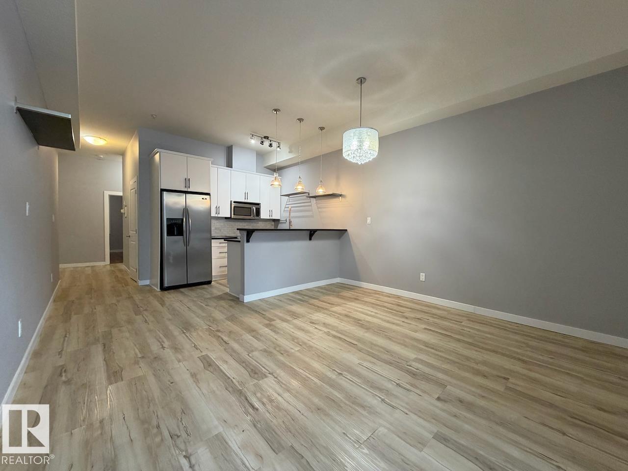 https://zimg.paragon.ice.com/ParagonImages/Property/PM/RAE/225392254/9/0/0/5c72e3bc0b76fe16207c79370707d071/1/e0fc64ce888c954d6f1598643954bac8/225392254-B14629A4-9CFA-45B5-A57F-C52435833B5B.JPG