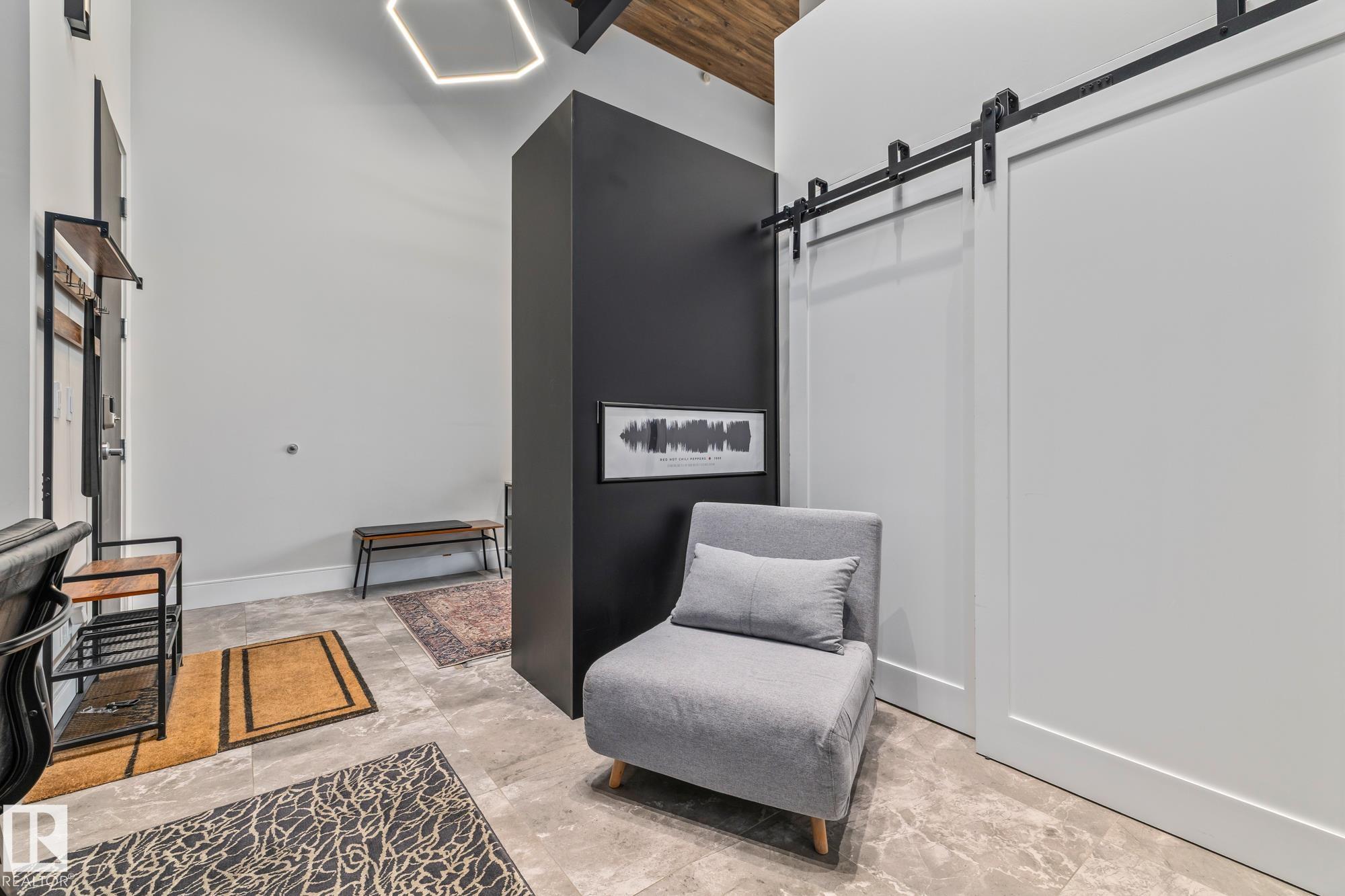 https://zimg.paragon.ice.com/ParagonImages/Property/PM/RAE/225392263/28/0/0/53efdfd35d16ae38af926bc1f76001e0/1/1beeb91499de0a36a2b4d5210e416df0/225392263-a57b5778-a741-48bc-b34e-d142bacf375e.JPG