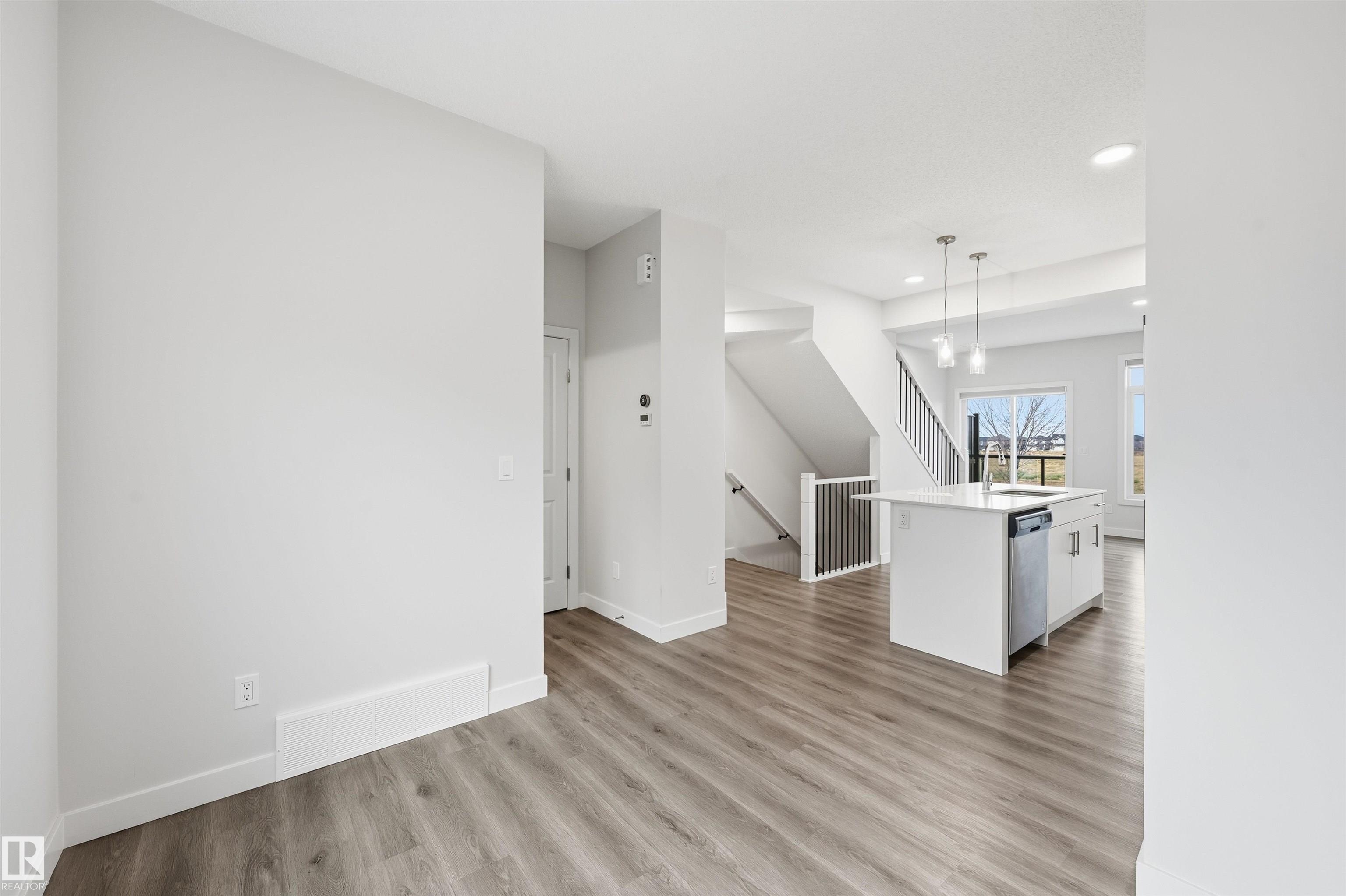 Photo 8 at 38 - 1010 Rabbit Hill Road SW, Glenridding Heights, Edmonton