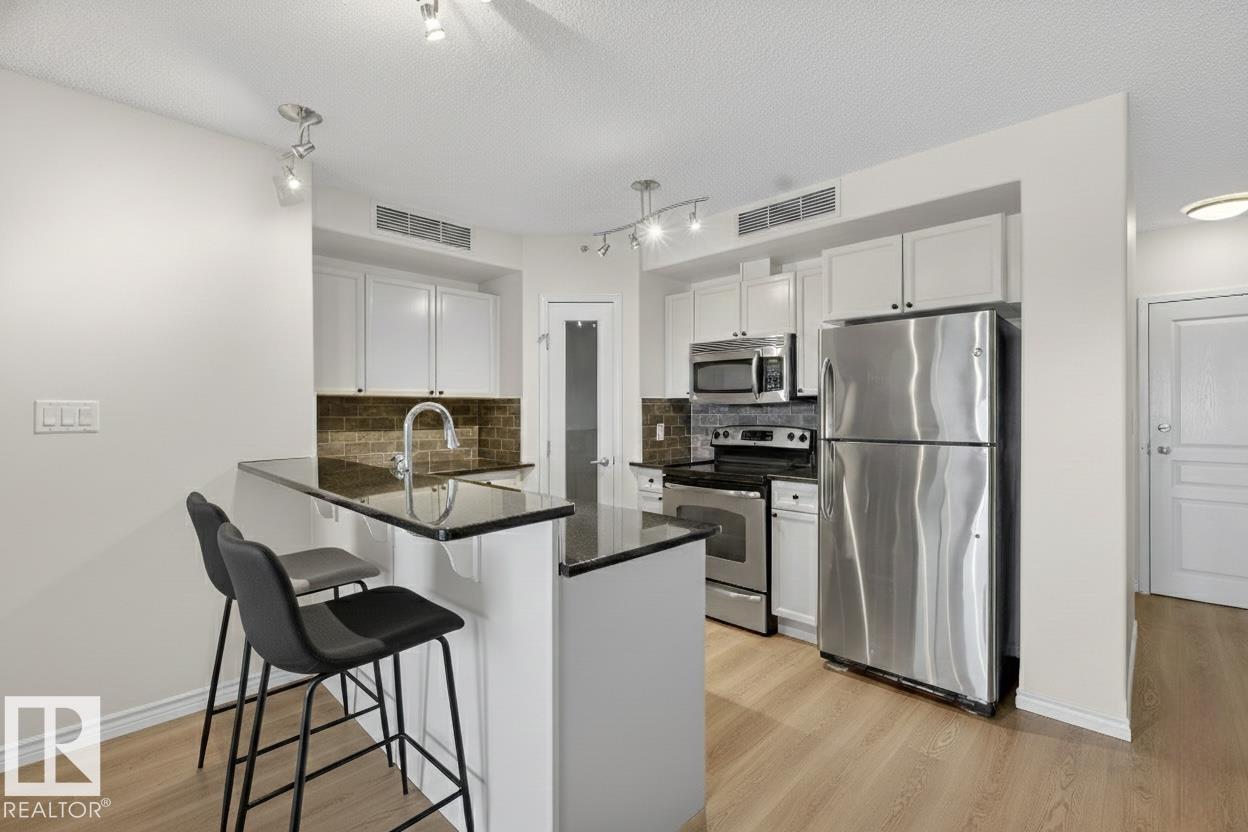 Photo 14 at 203 - 9707 106 Street NW, Downtown, Edmonton