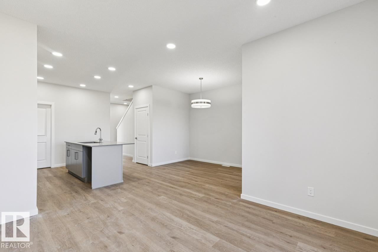 https://zimg.paragon.ice.com/ParagonImages/Property/PM/RAE/225392305/15/0/0/b008675cc2f914498b9b34f048f2affd/1/2a043716d96132482a9dd66759f987d0/225392305-ea7ca786-b2bc-432e-a01b-3cf64842e37d.JPG