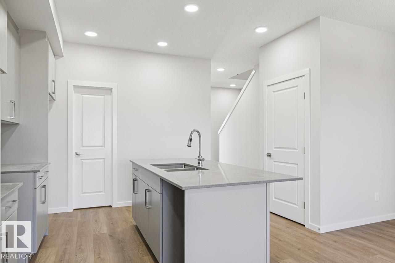 https://zimg.paragon.ice.com/ParagonImages/Property/PM/RAE/225392305/8/0/0/0c80a6b51dccdbc11a3576625d8a65dc/1/2a043716d96132482a9dd66759f987d0/225392305-de1e830b-9b14-46c1-b046-7afa5da9819c.JPG