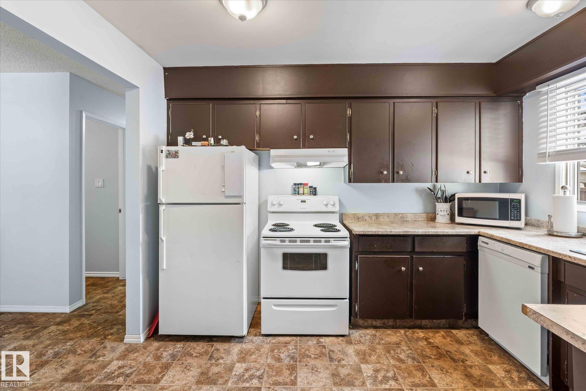 Photo 15 at 21 Fenwick Crescent, Forest Lawn, St. Albert