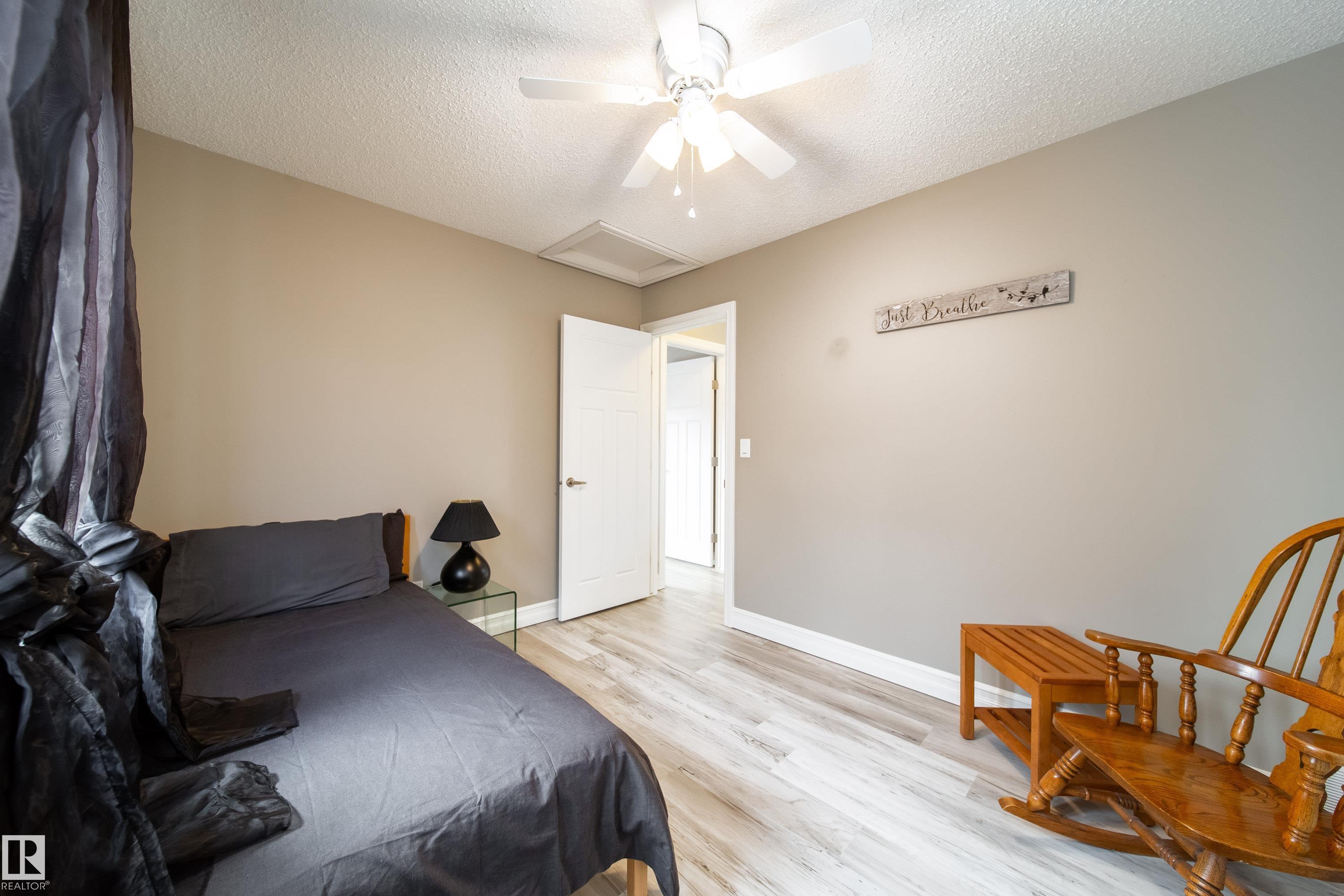 Photo 26 at 839 37 Avenue NW, Maple Crest, Edmonton