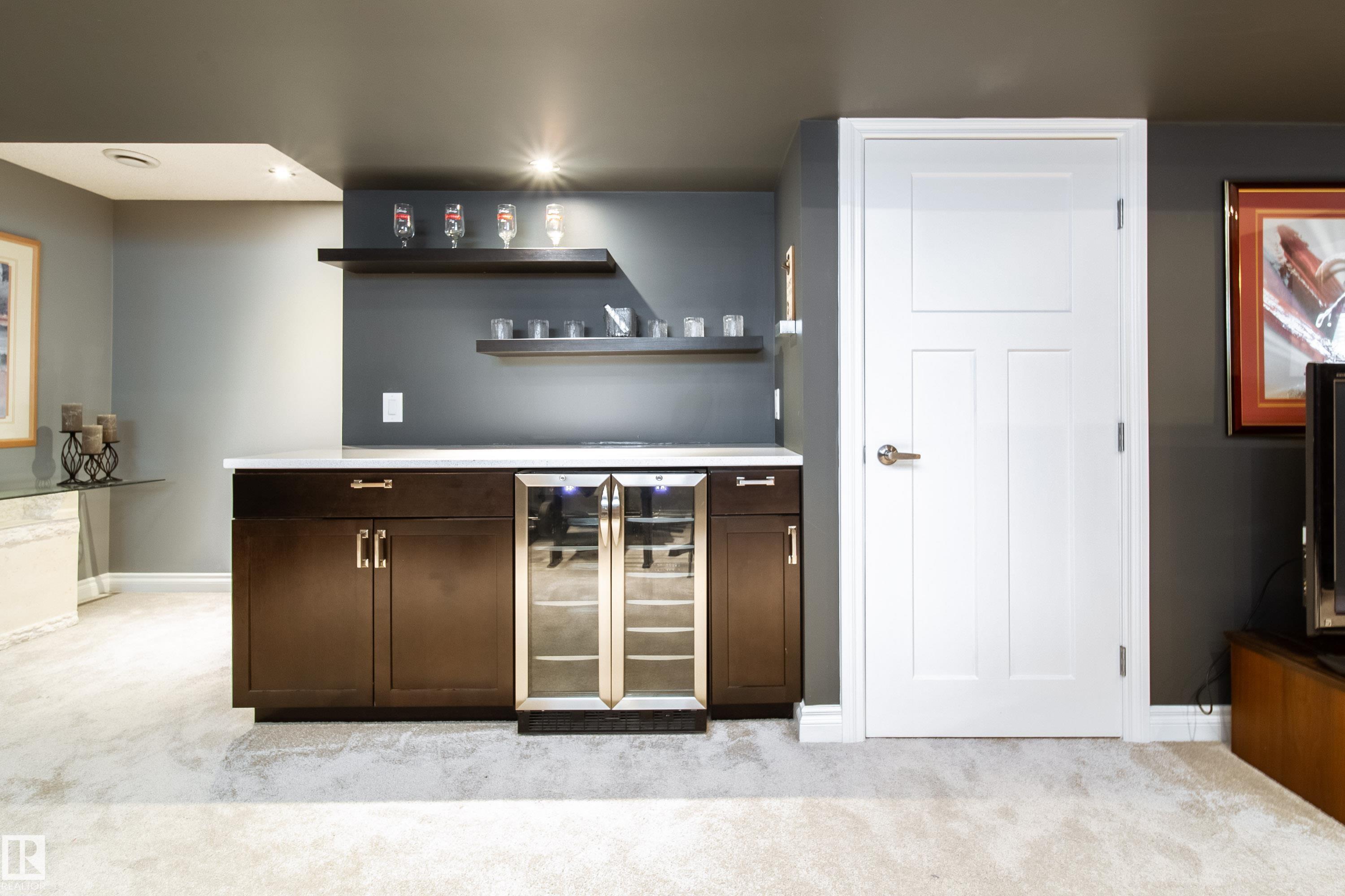 Photo 39 at 839 37 Avenue NW, Maple Crest, Edmonton