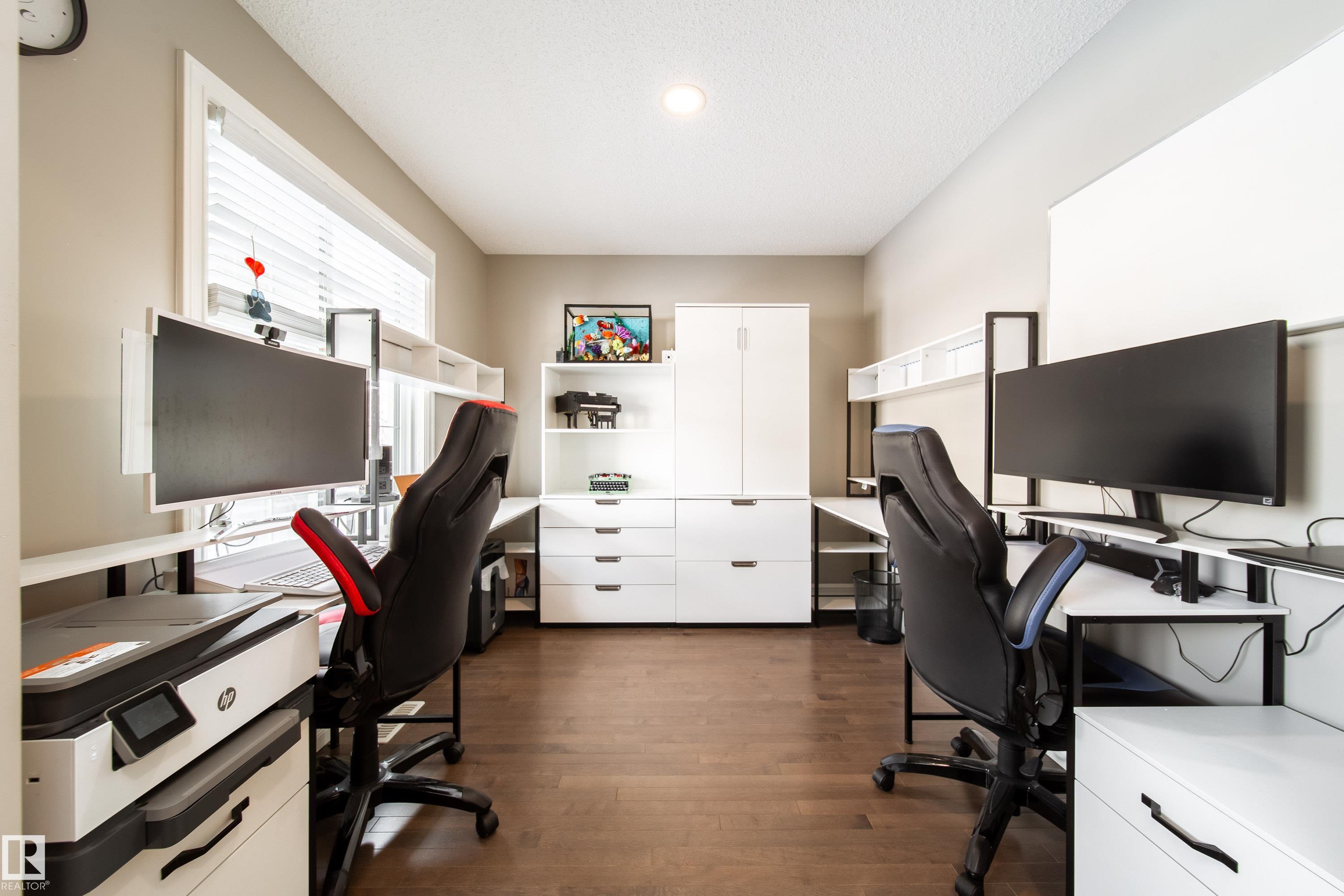 839 37 Avenue NW, Maple Crest, Edmonton