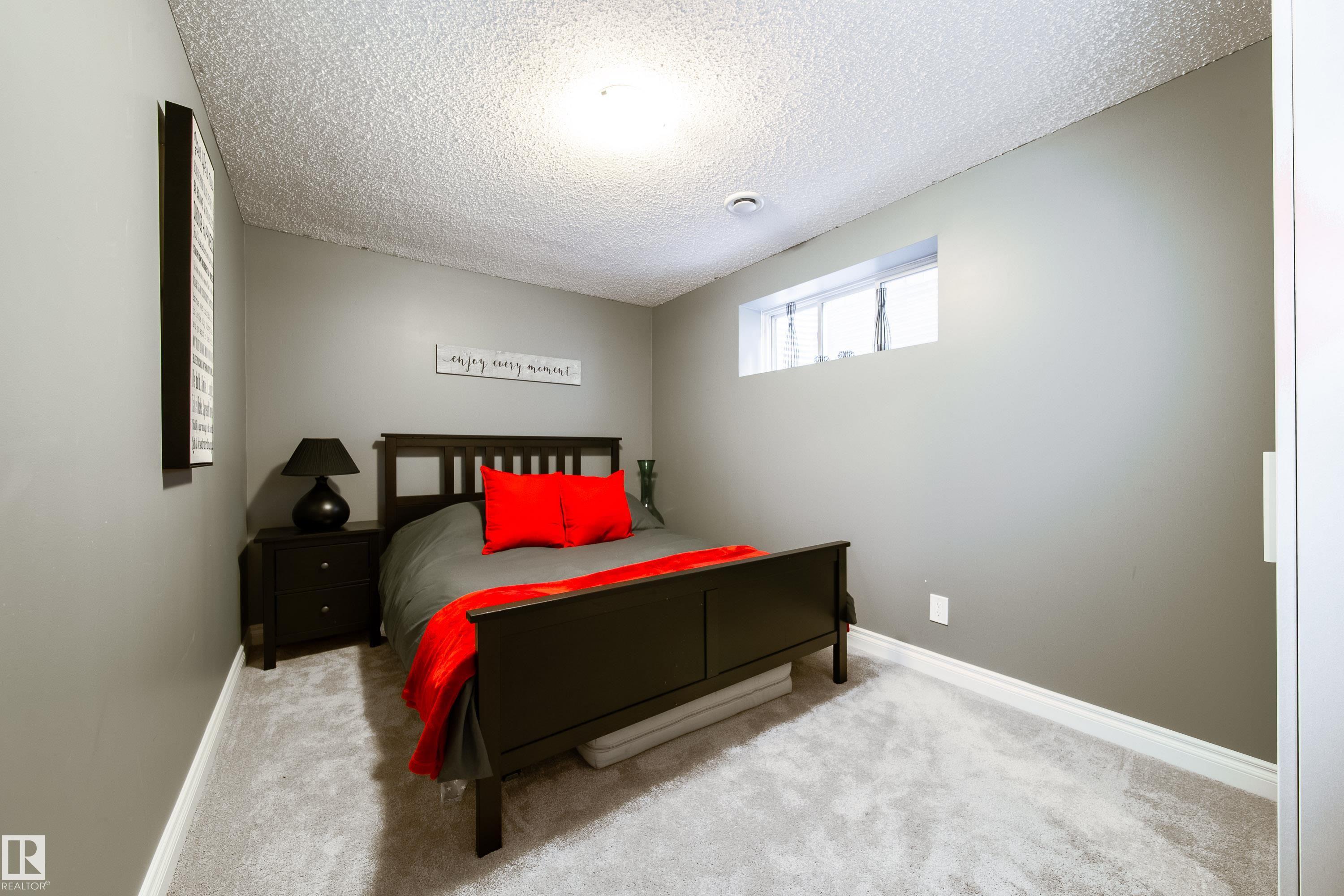 Photo 41 at 839 37 Avenue NW, Maple Crest, Edmonton