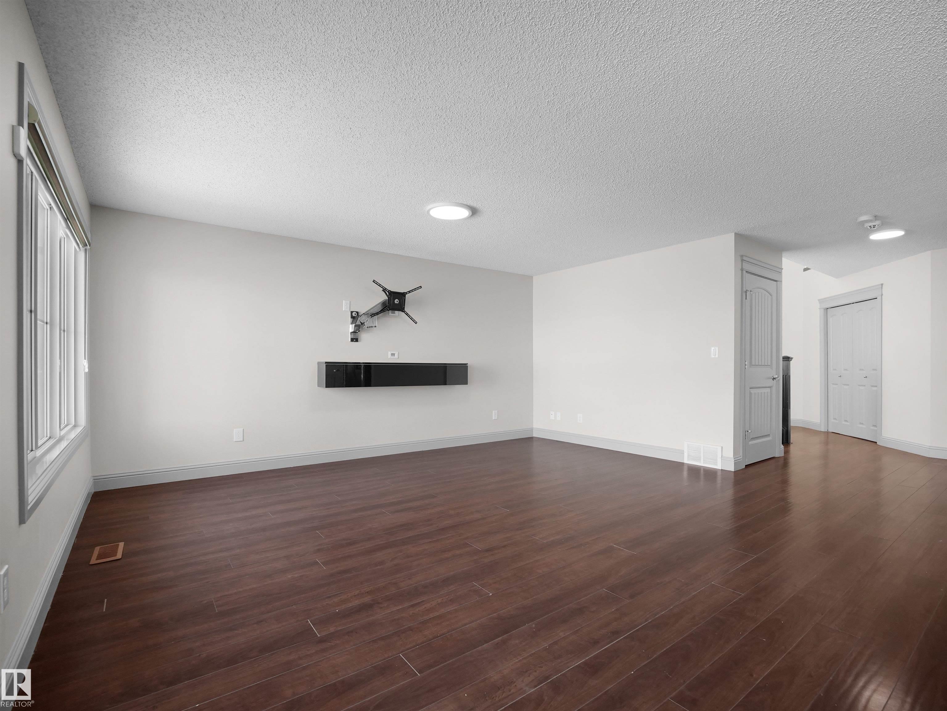Photo 12 at 6116 10 Avenue SW, Walker, Edmonton