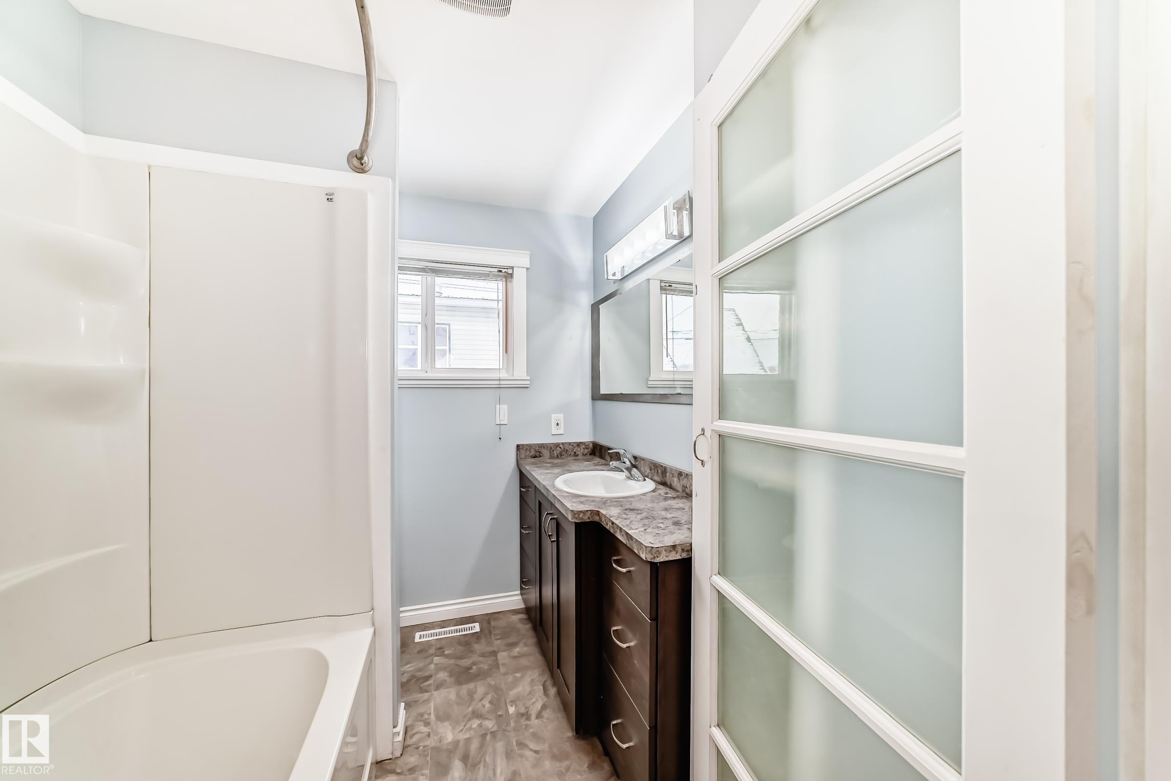 Photo 36 at 10532 47 Street NW, Gold Bar, Edmonton