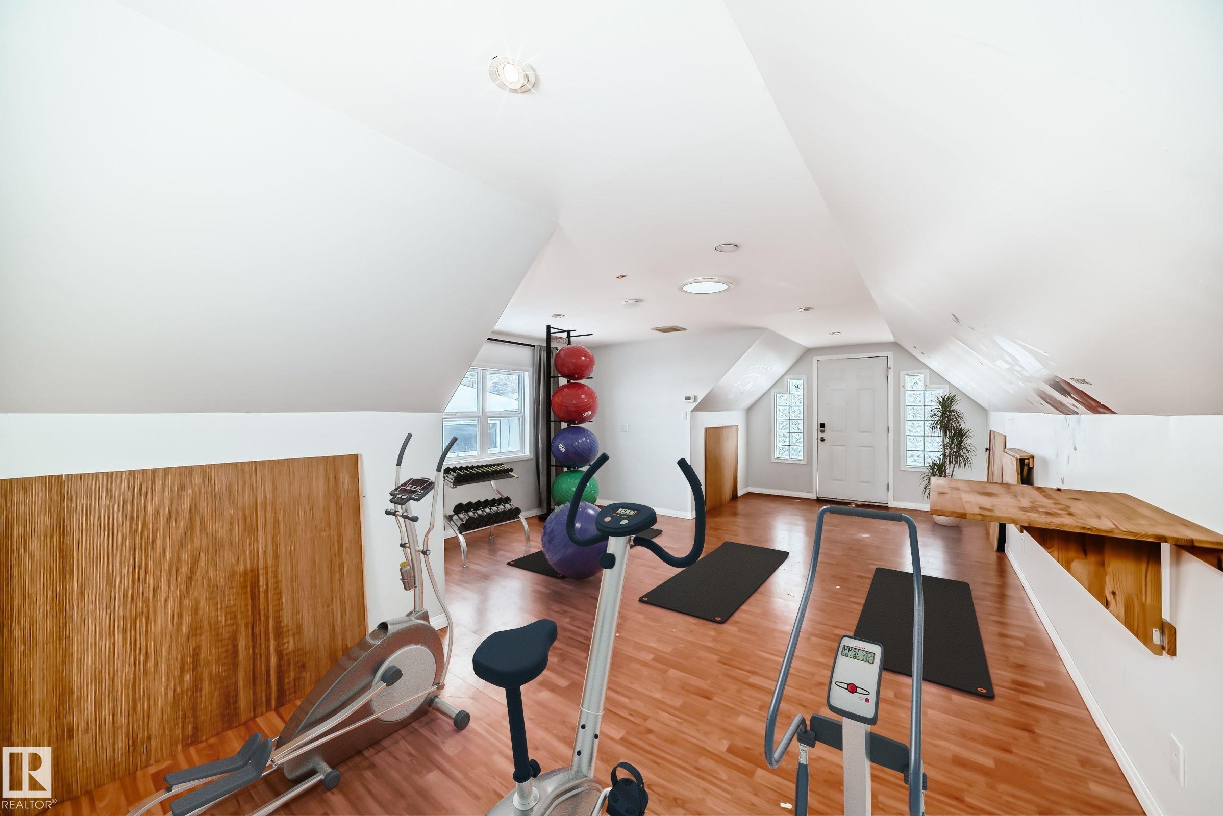 Photo 8 at 10532 47 Street NW, Gold Bar, Edmonton