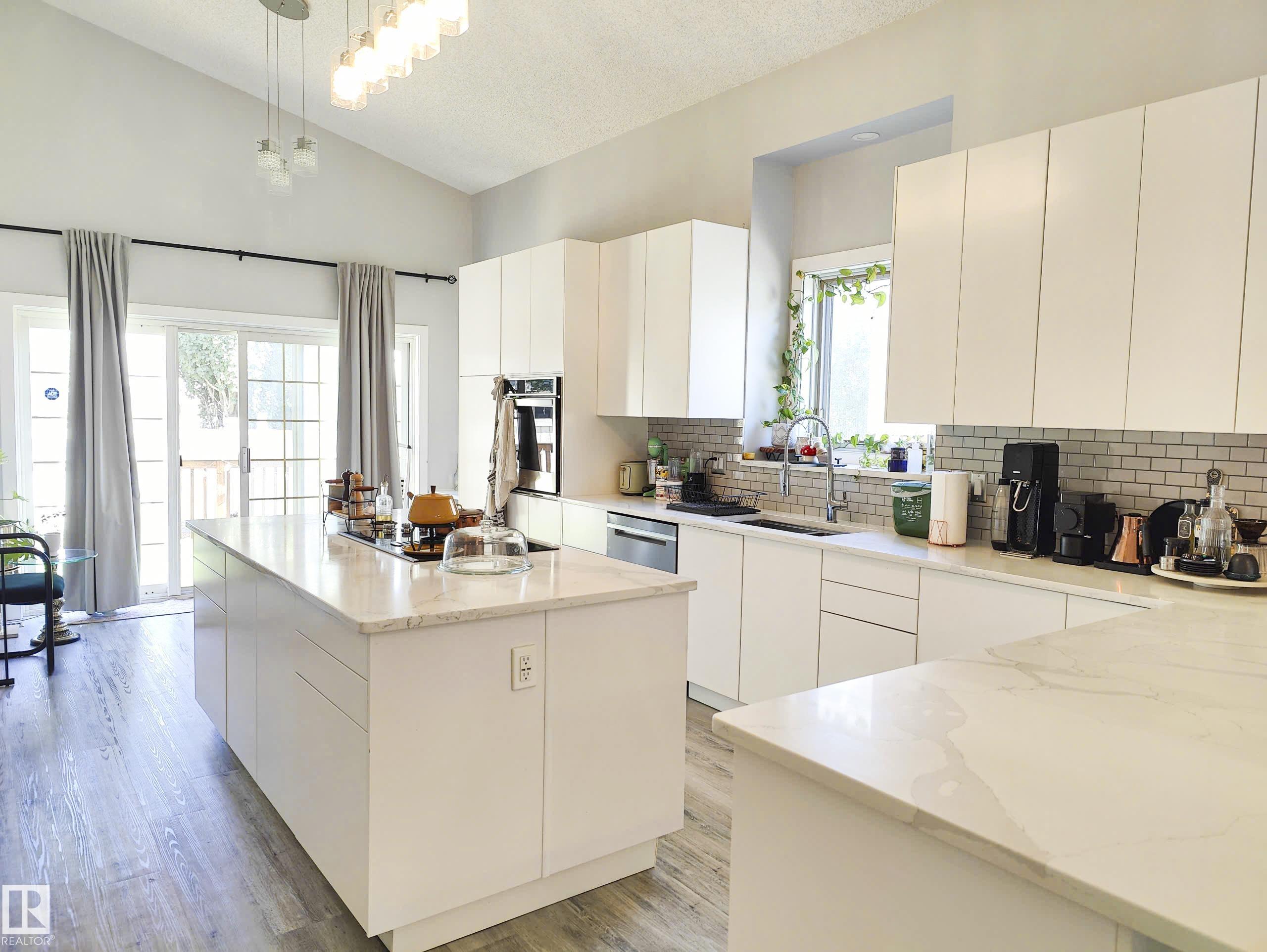 Photo 12 at 215 Peter Close NW, Potter Greens, Edmonton