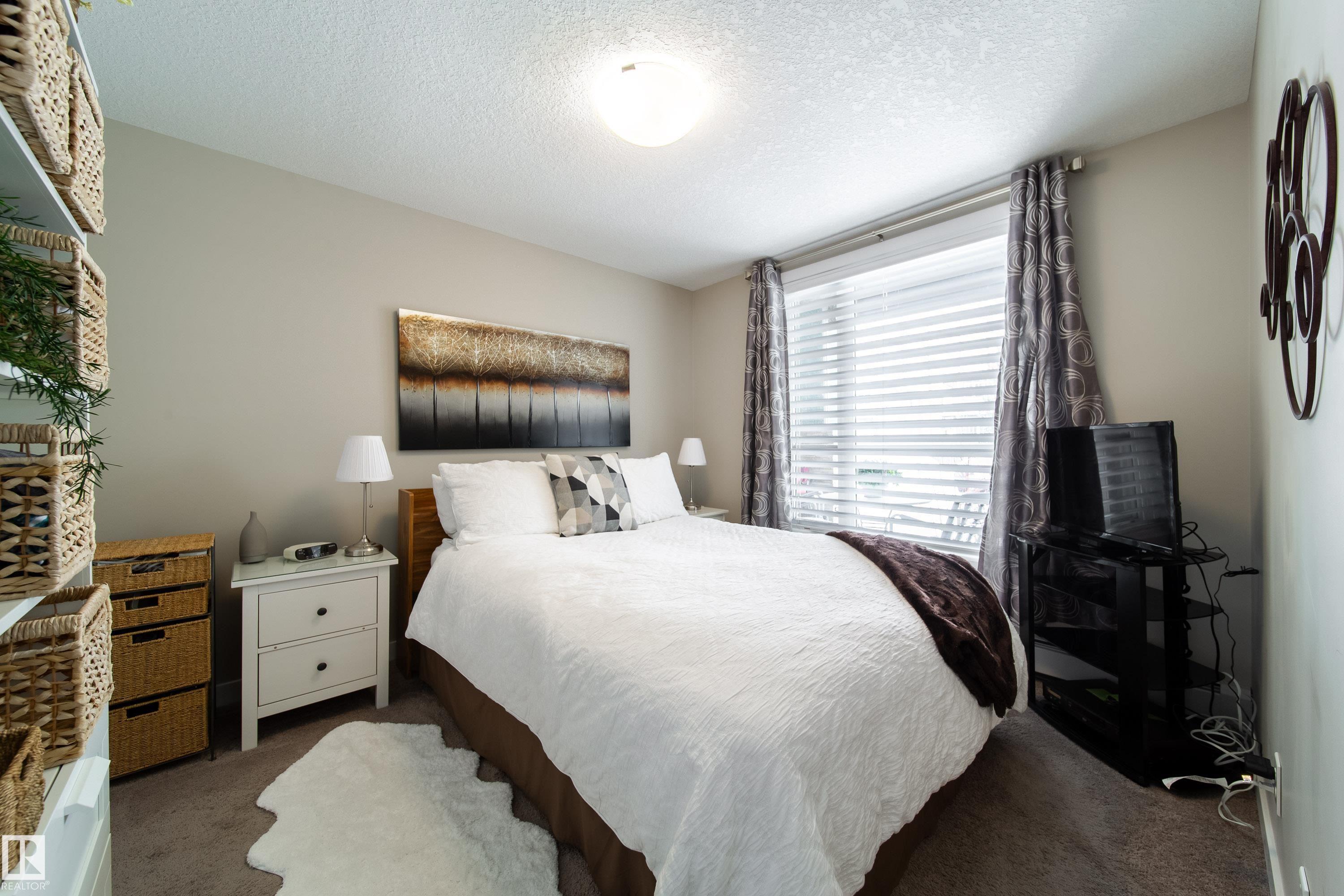 https://zimg.paragon.ice.com/ParagonImages/Property/PM/RAE/225392329/14/0/0/af3d2b1b826d160aad5f44837d61825c/1/c1d447348d2489a11b19c59ee08f2663/225392329-fc39ad3e-9980-44f8-8785-84ce87776520.JPG