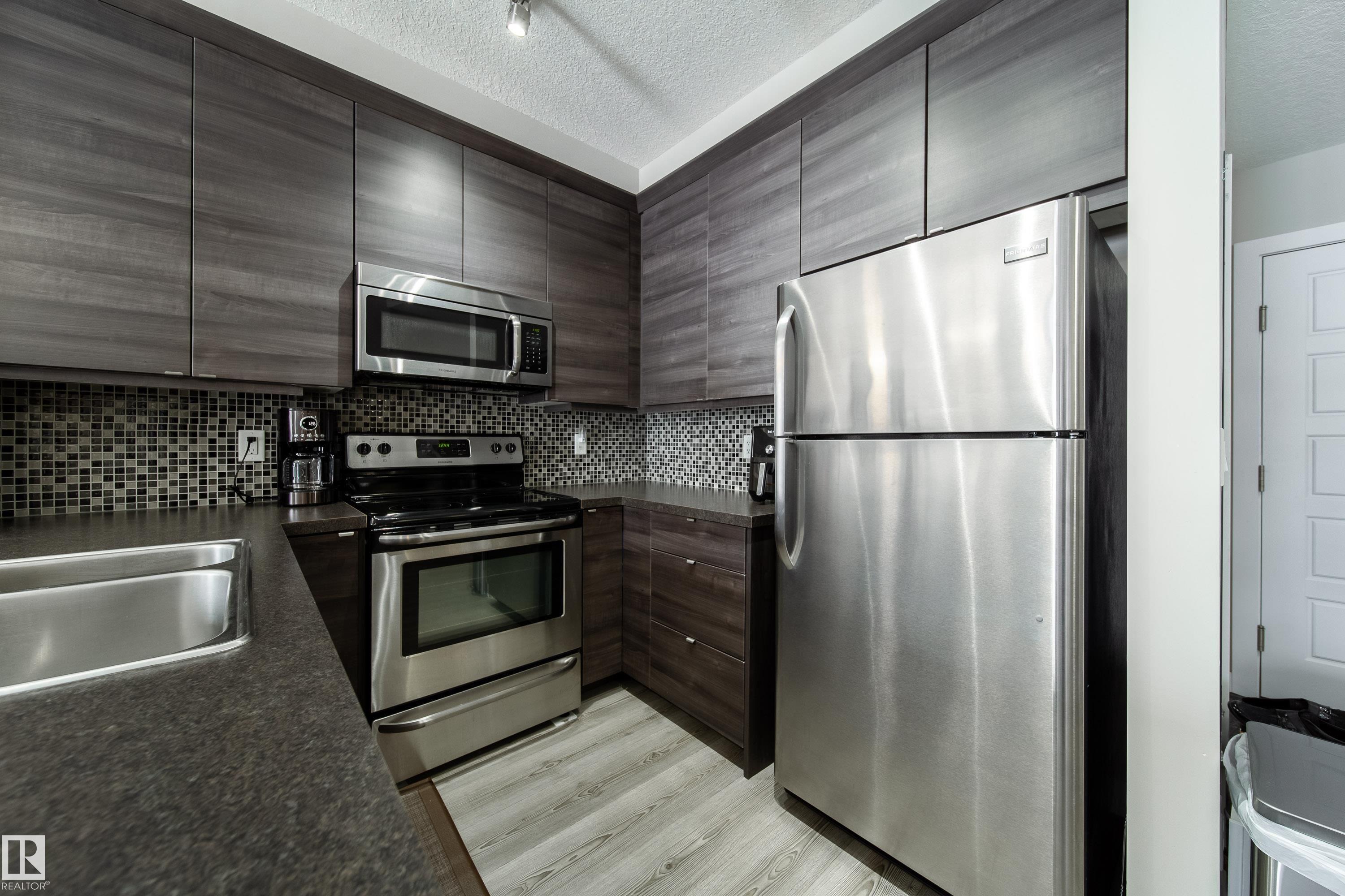 https://zimg.paragon.ice.com/ParagonImages/Property/PM/RAE/225392329/7/0/0/26ab9b2ec466d664495f697f8b2dc54b/1/c1d447348d2489a11b19c59ee08f2663/225392329-ecbb8b98-811d-47d4-961e-49392cab93d4.JPG