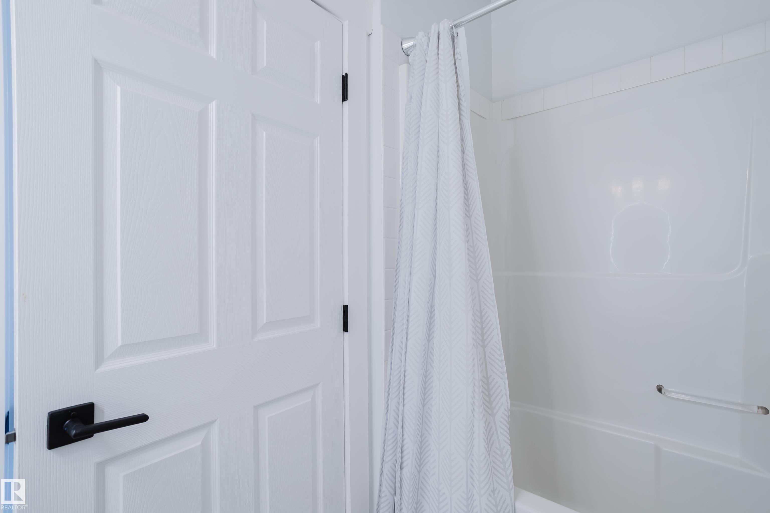 Photo 8 at 703 - 9919 105 Street NW, Downtown, Edmonton