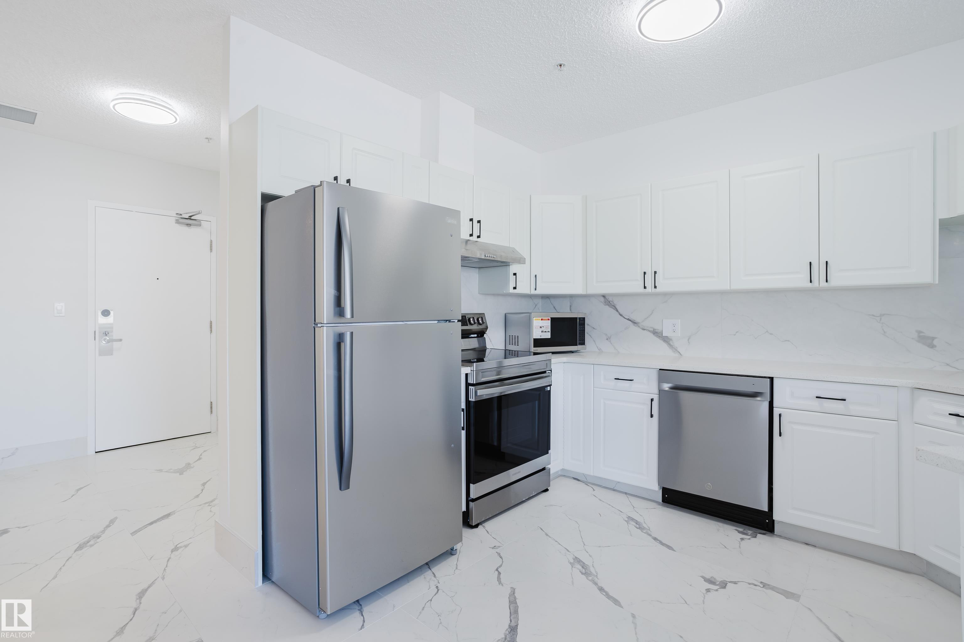 Photo 9 at 703 - 9919 105 Street NW, Downtown, Edmonton