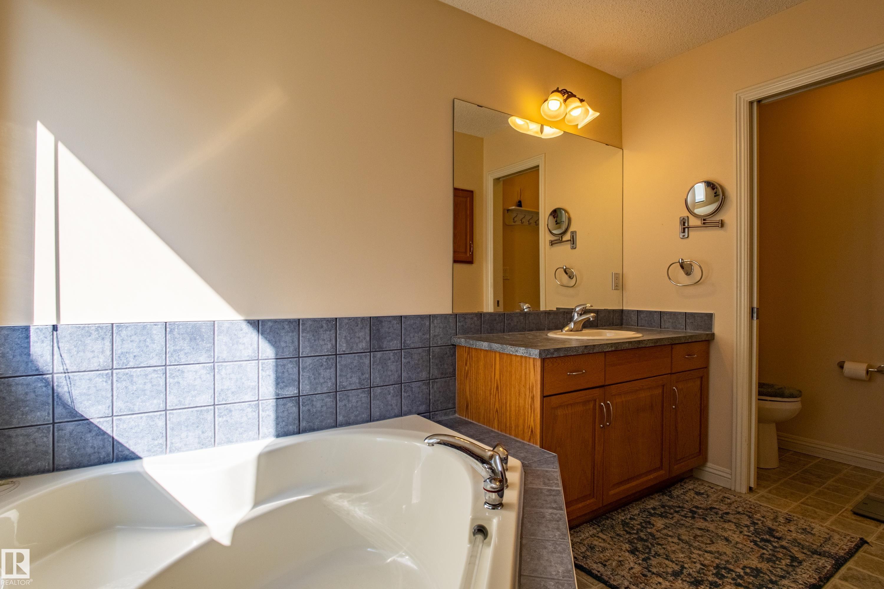 Photo 18 at 1119 114 Street SW, Rutherford, Edmonton