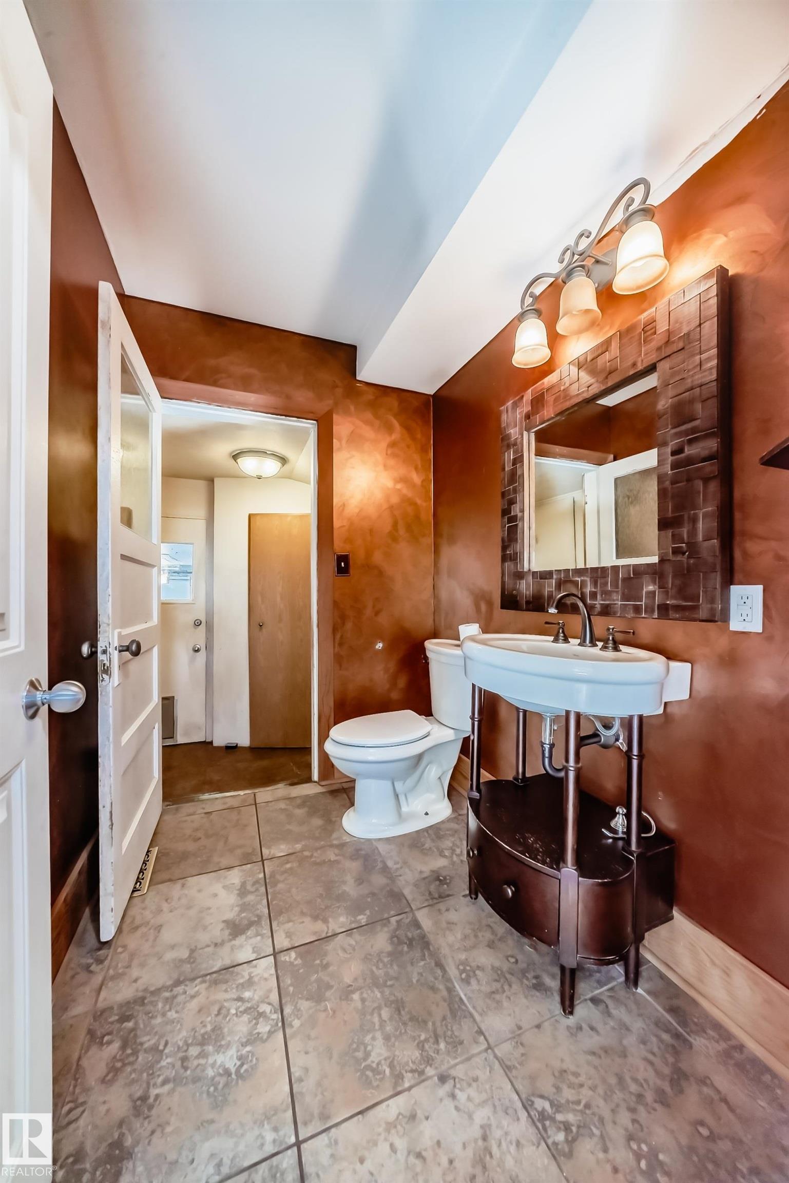 Photo 22 at 449 Jennifer Heil Way, None, Spruce Grove