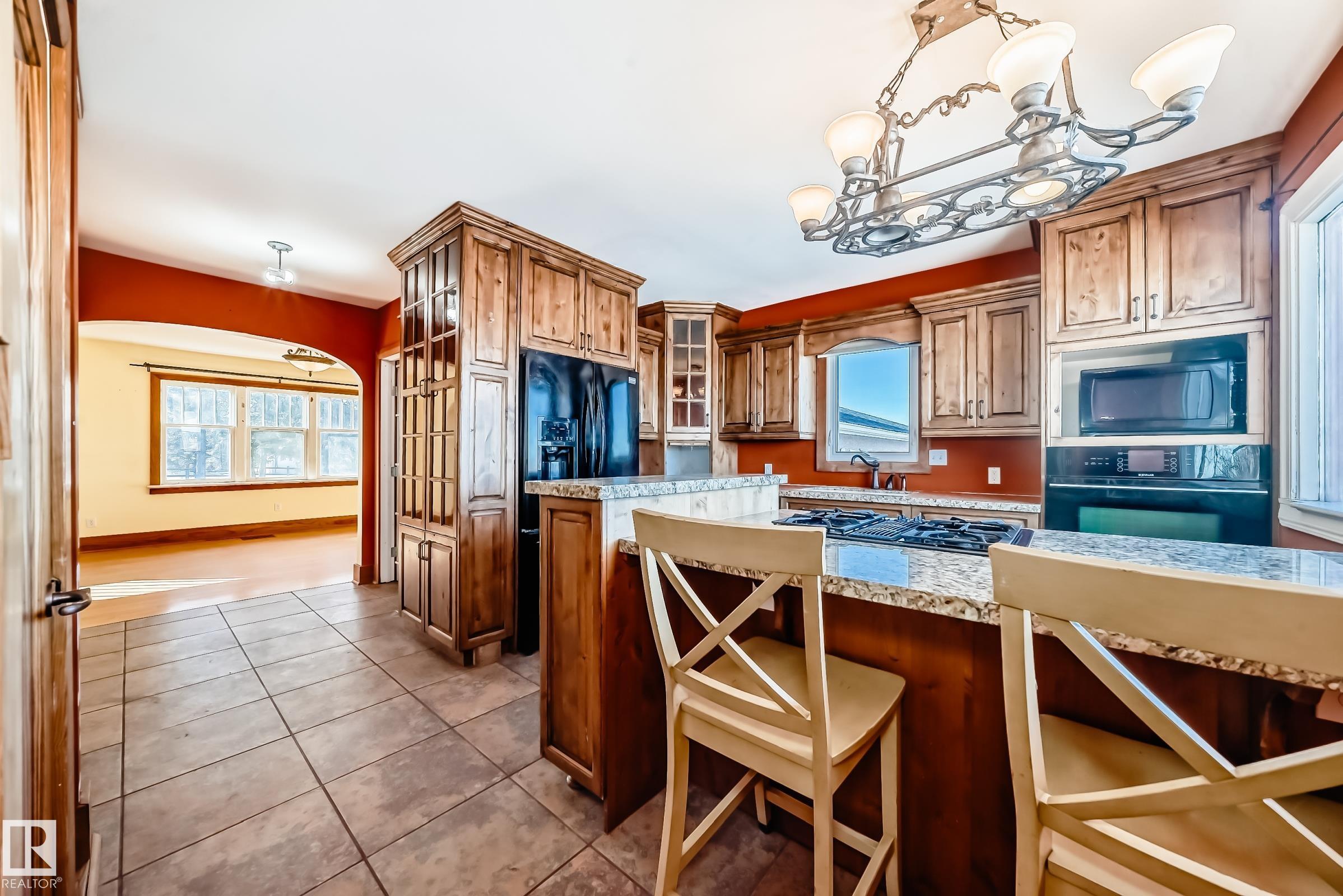 Photo 10 at 449 Jennifer Heil Way, None, Spruce Grove