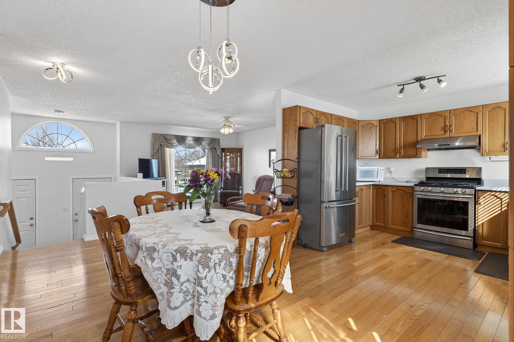 Photo 13 at 22 Riverpointe, River Pointe, Fort Saskatchewan