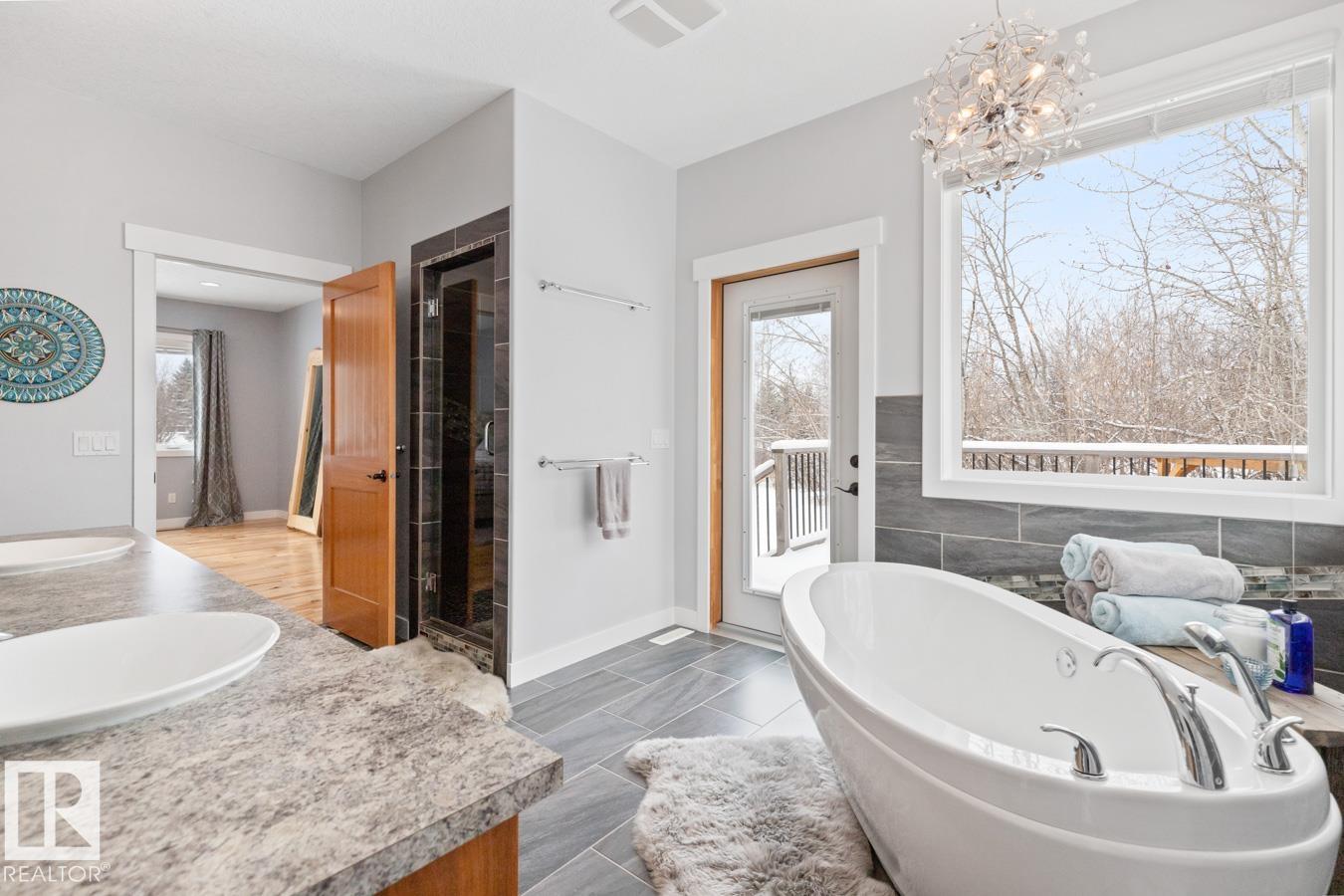 Photo 27 at 2 - 53221 Rge Road 223, Queensdale Place South, Rural Strathcona County