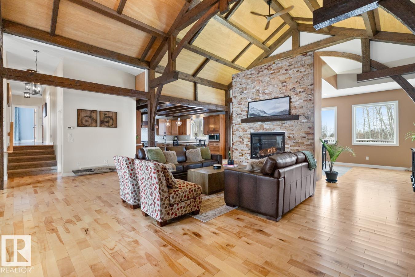 Photo 7 at 2 - 53221 Rge Road 223, Queensdale Place South, Rural Strathcona County