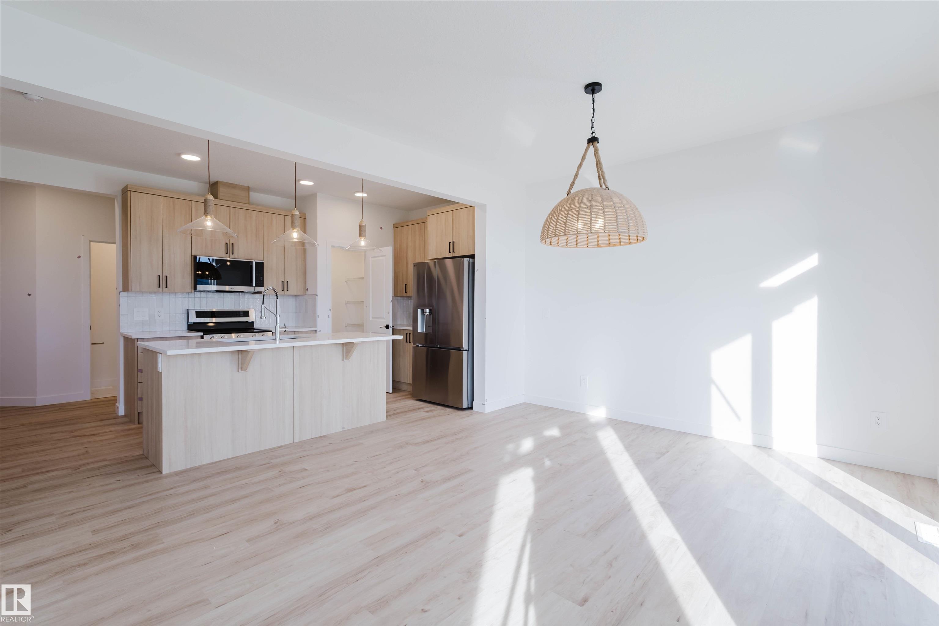 Photo 16 at 41 Chartres Close, Chérot, St. Albert