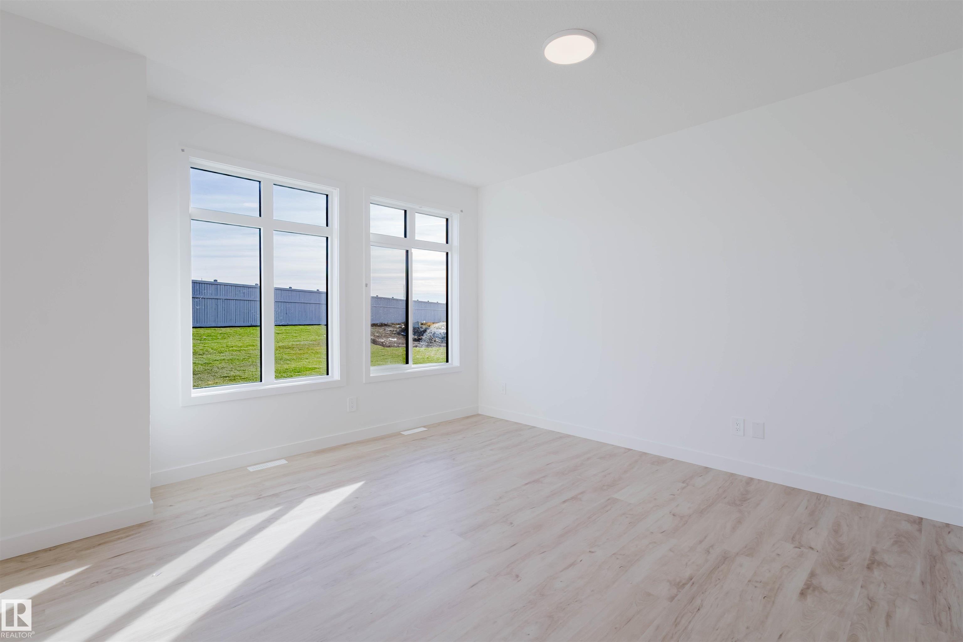 Photo 19 at 41 Chartres Close, Chérot, St. Albert