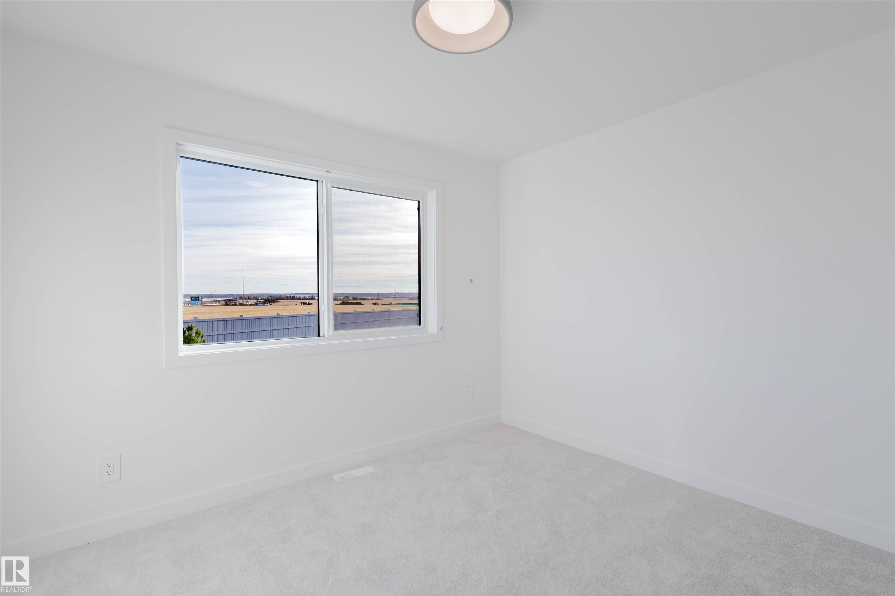 Photo 32 at 41 Chartres Close, Chérot, St. Albert