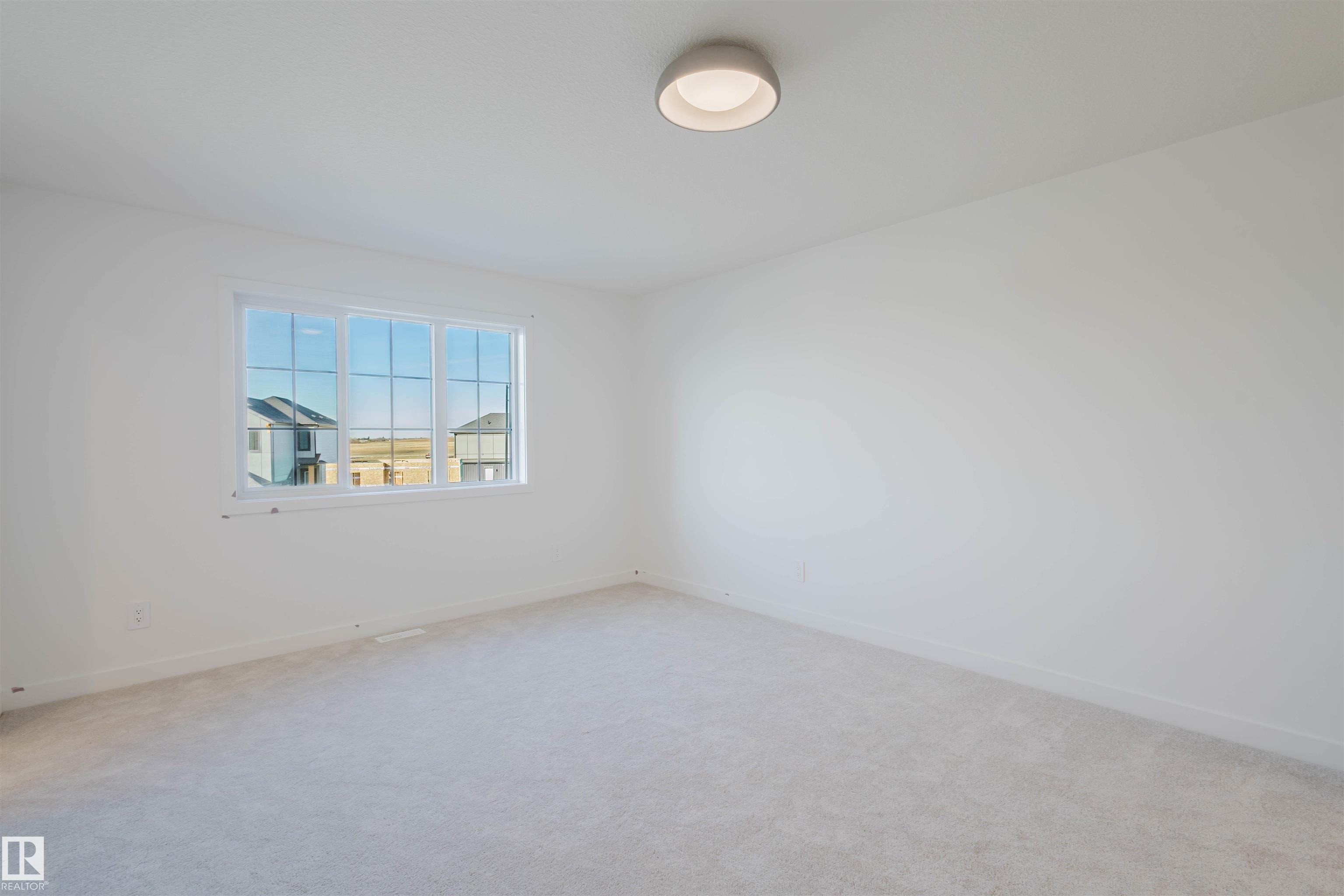 Photo 34 at 41 Chartres Close, Chérot, St. Albert