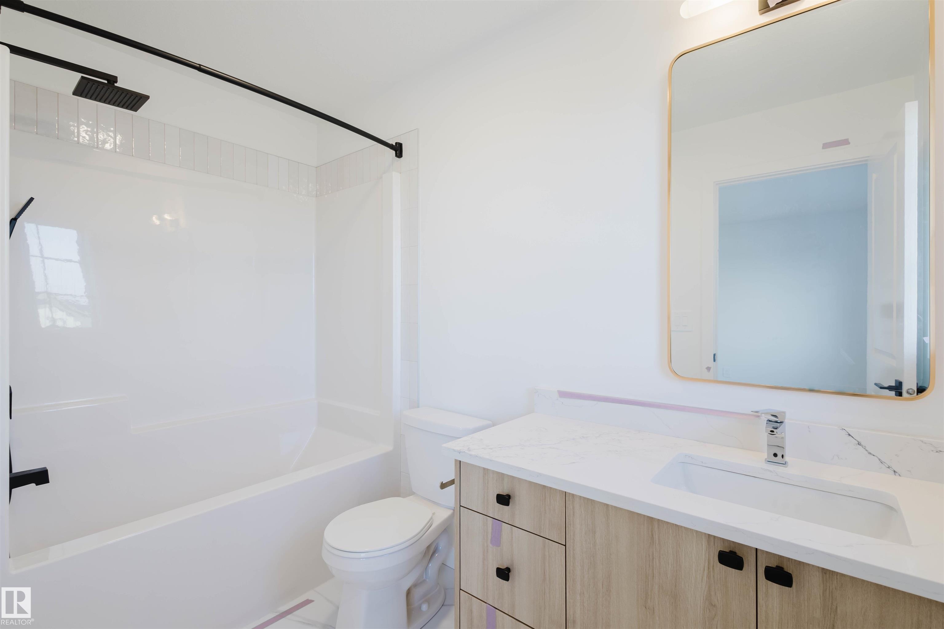 Photo 39 at 41 Chartres Close, Chérot, St. Albert