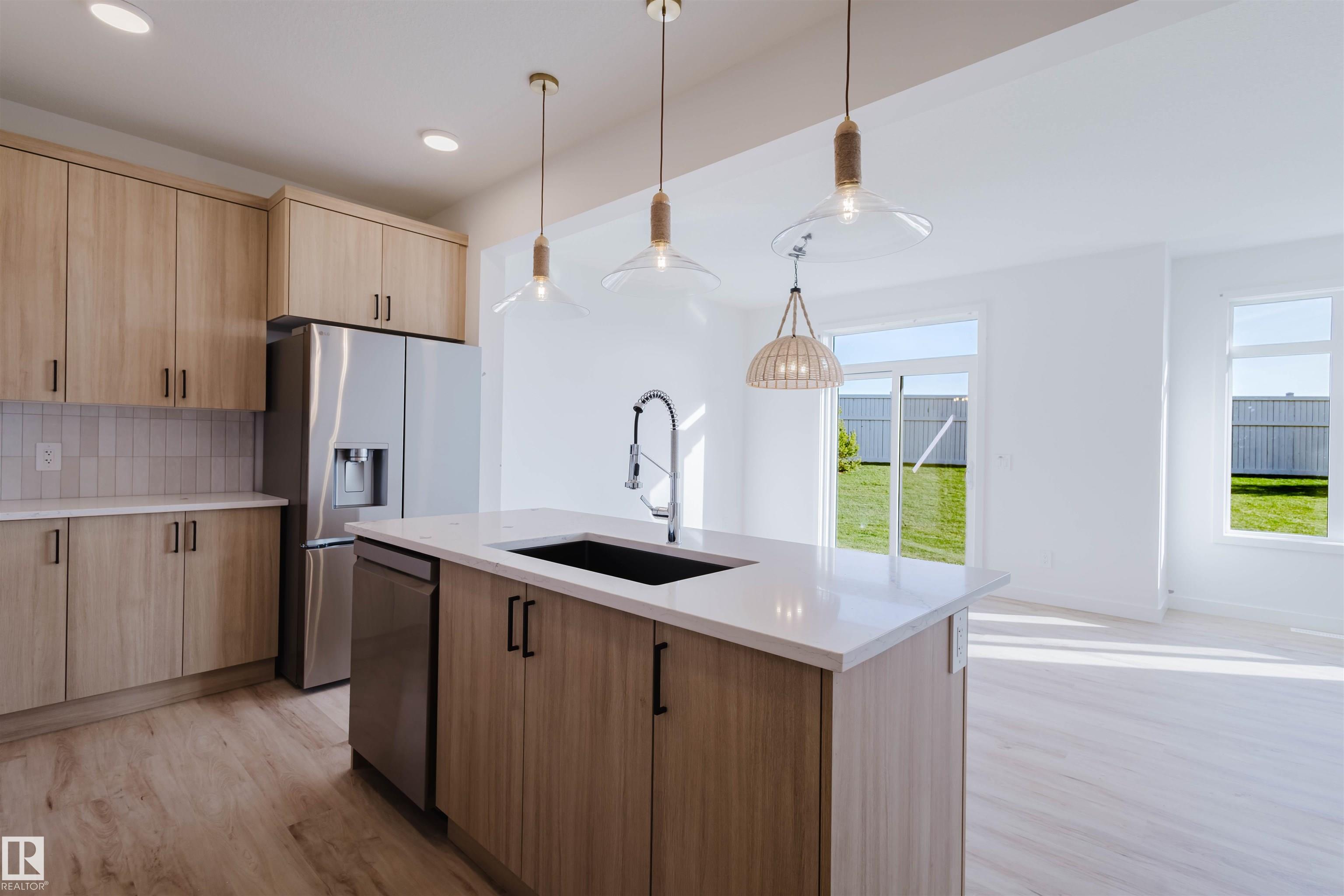 Photo 8 at 41 Chartres Close, Chérot, St. Albert