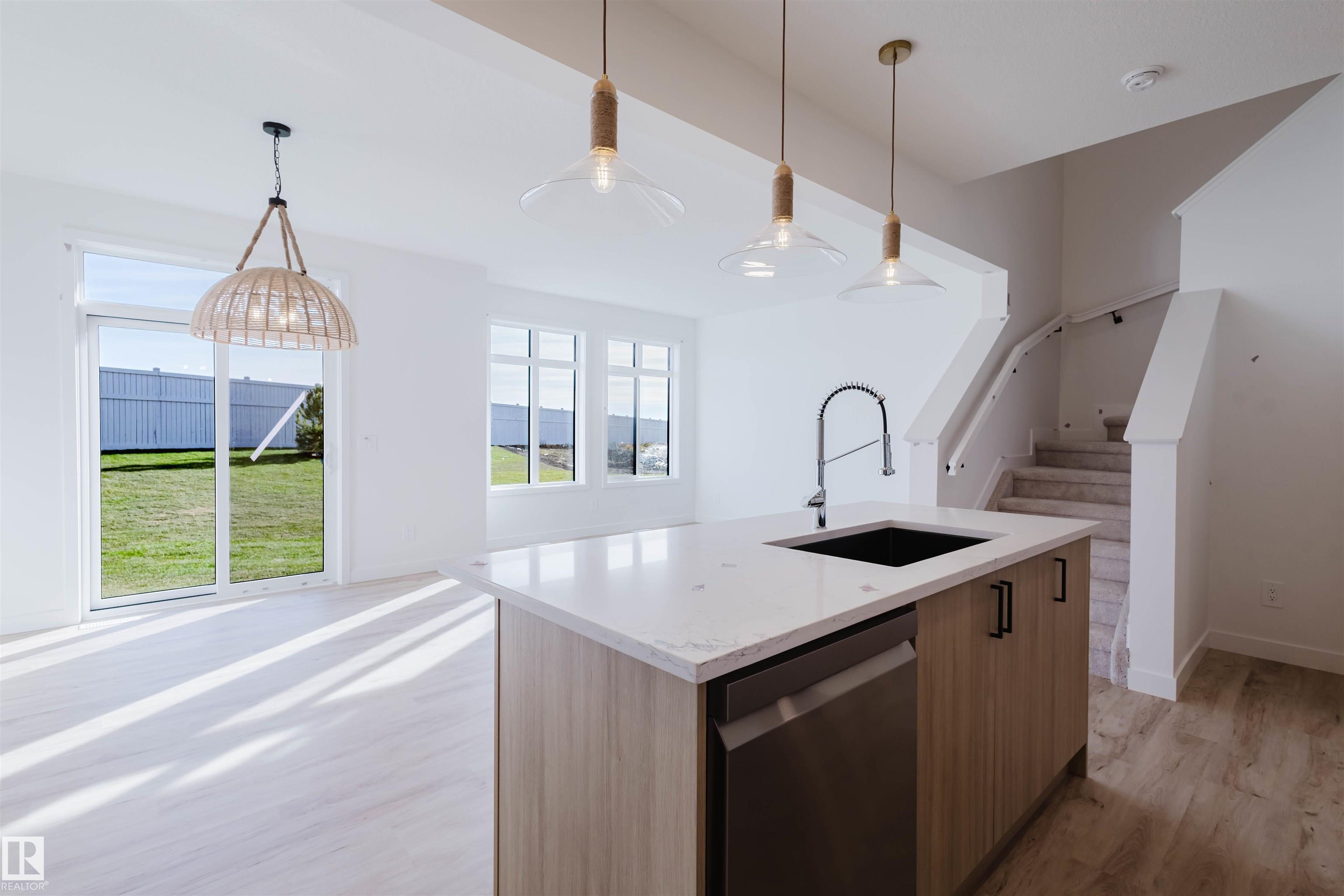 Photo 10 at 41 Chartres Close, Chérot, St. Albert