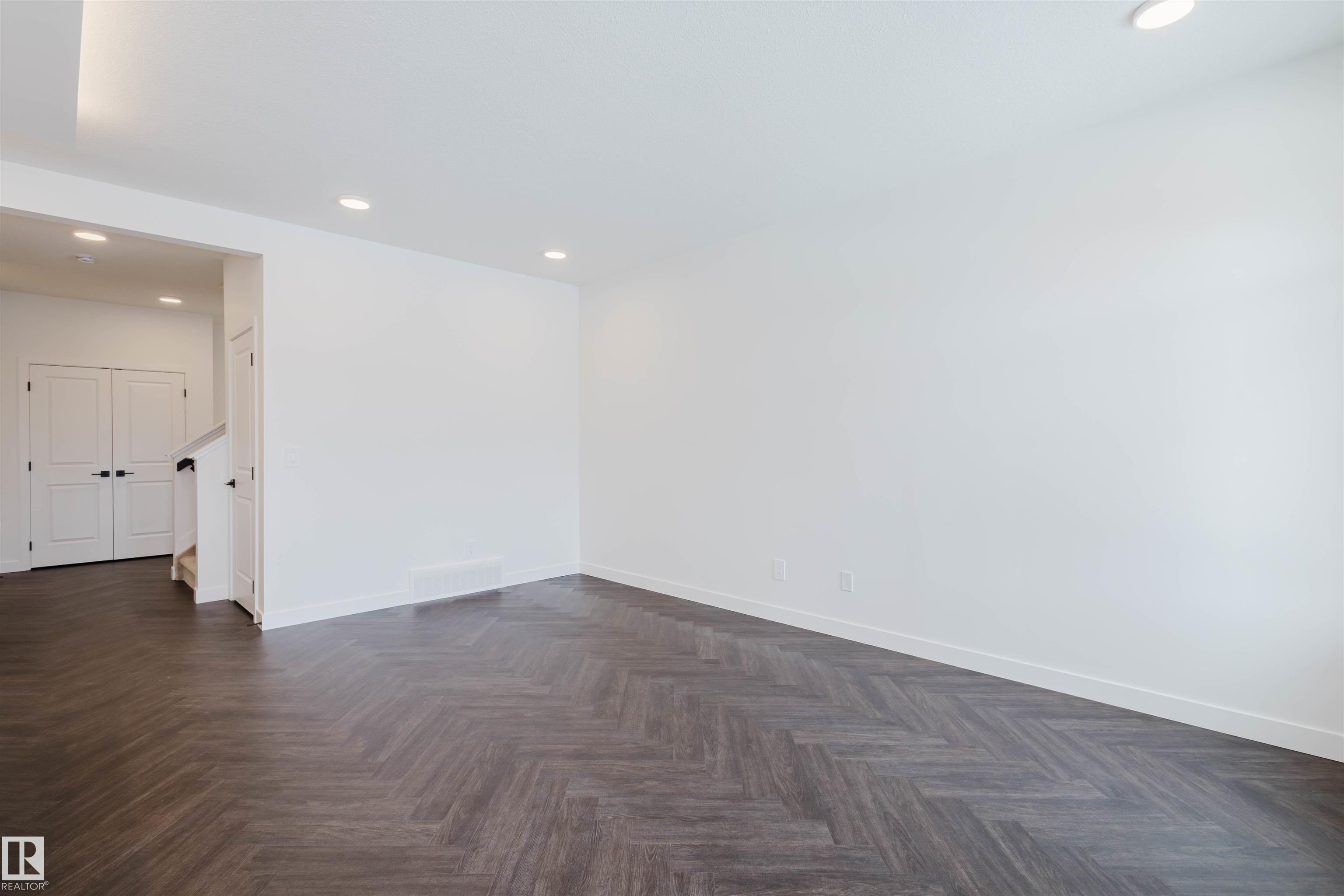 Photo 11 at 4116 208 Street NW, Edgemont, Edmonton